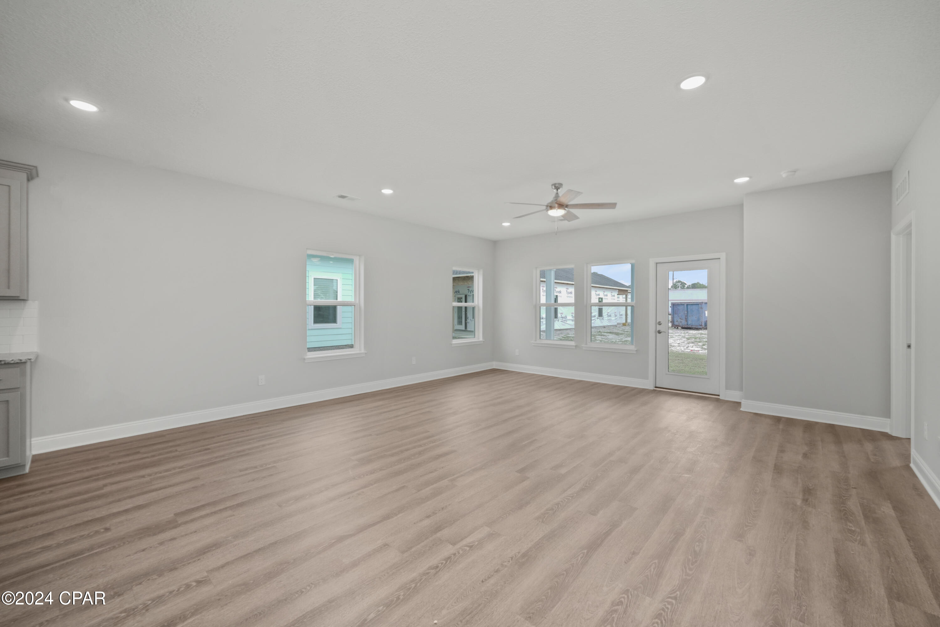 Image 11 For 290 Arazzo Way 1