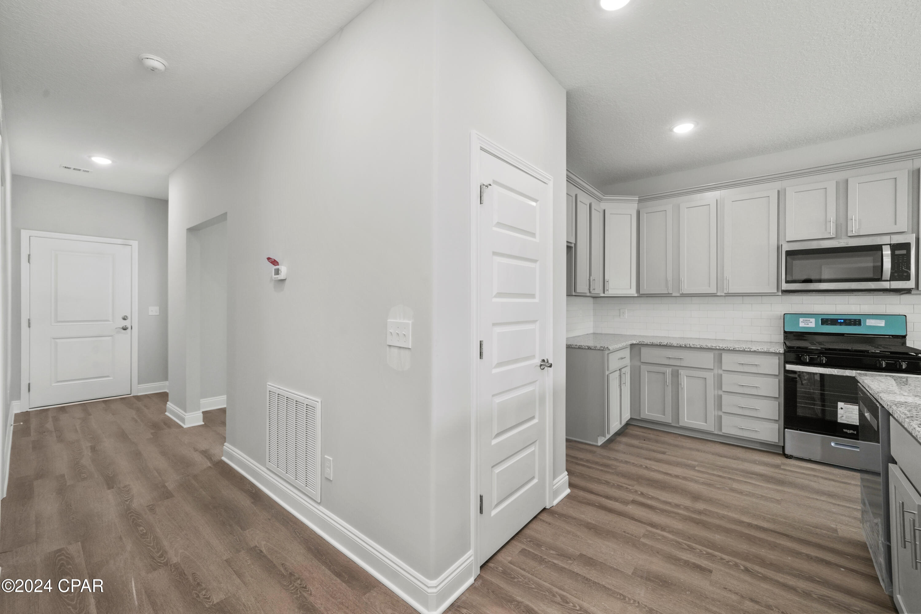 Image 16 For 290 Arazzo Way 1