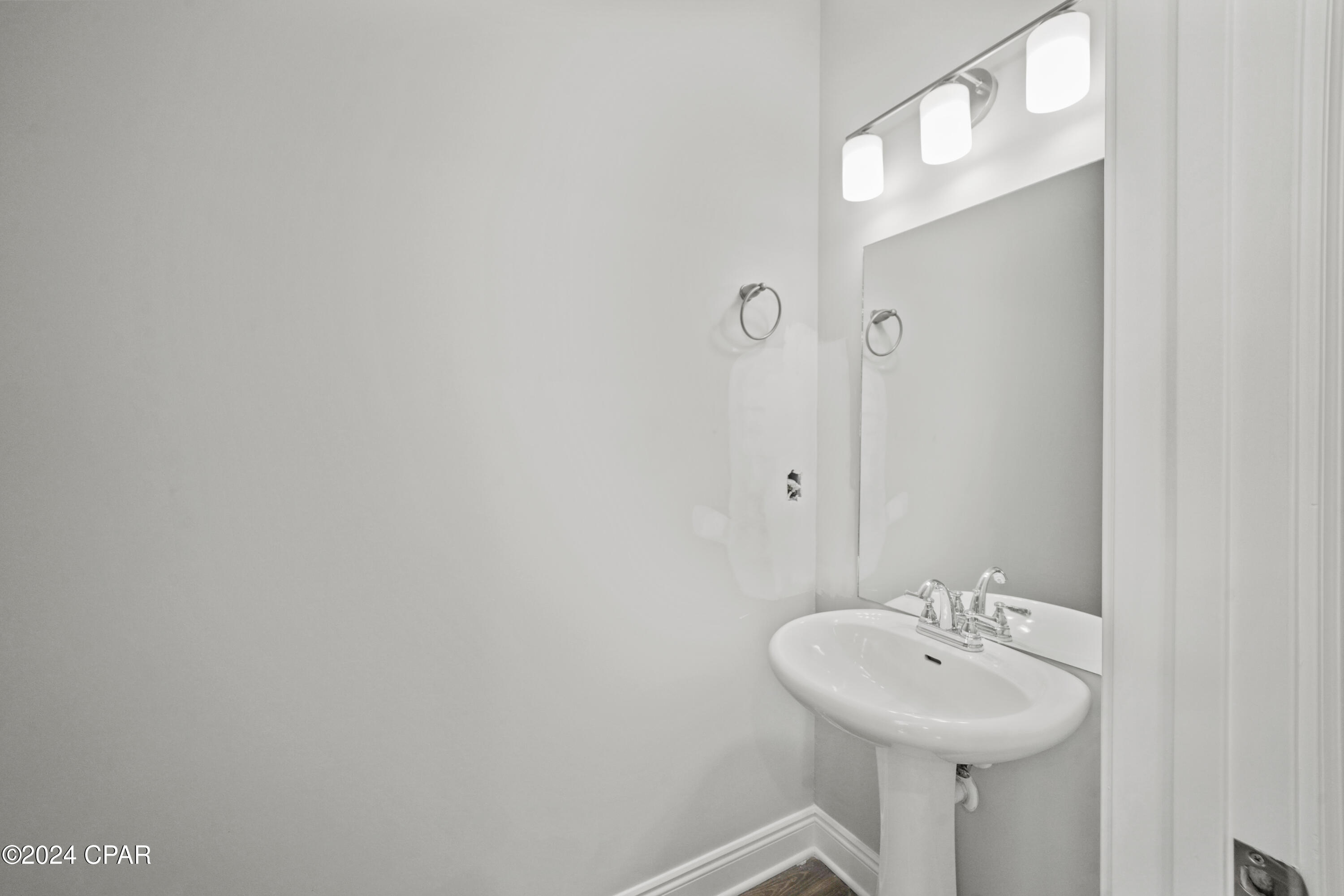 Image 20 For 290 Arazzo Way 1