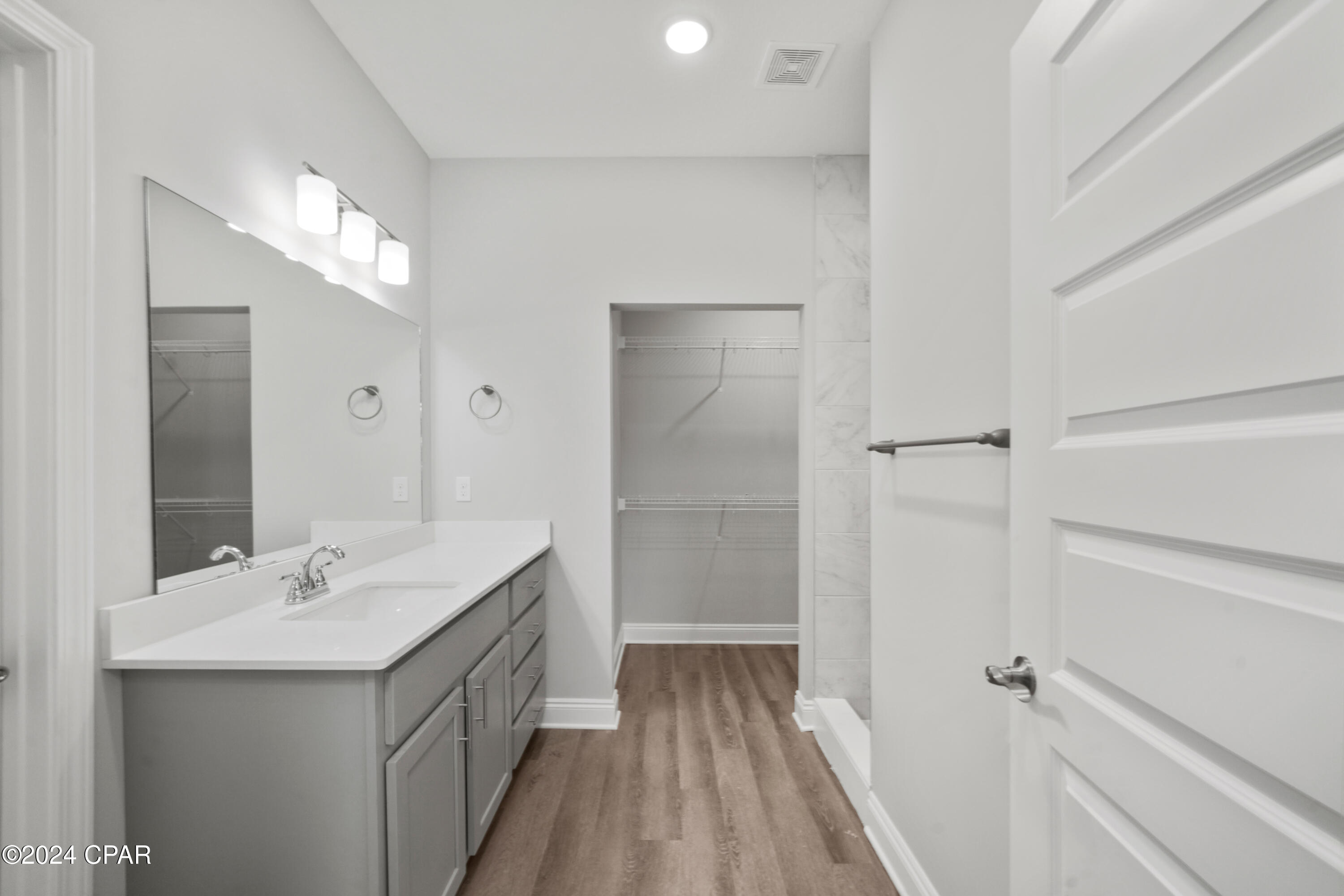 Image 24 For 290 Arazzo Way 1