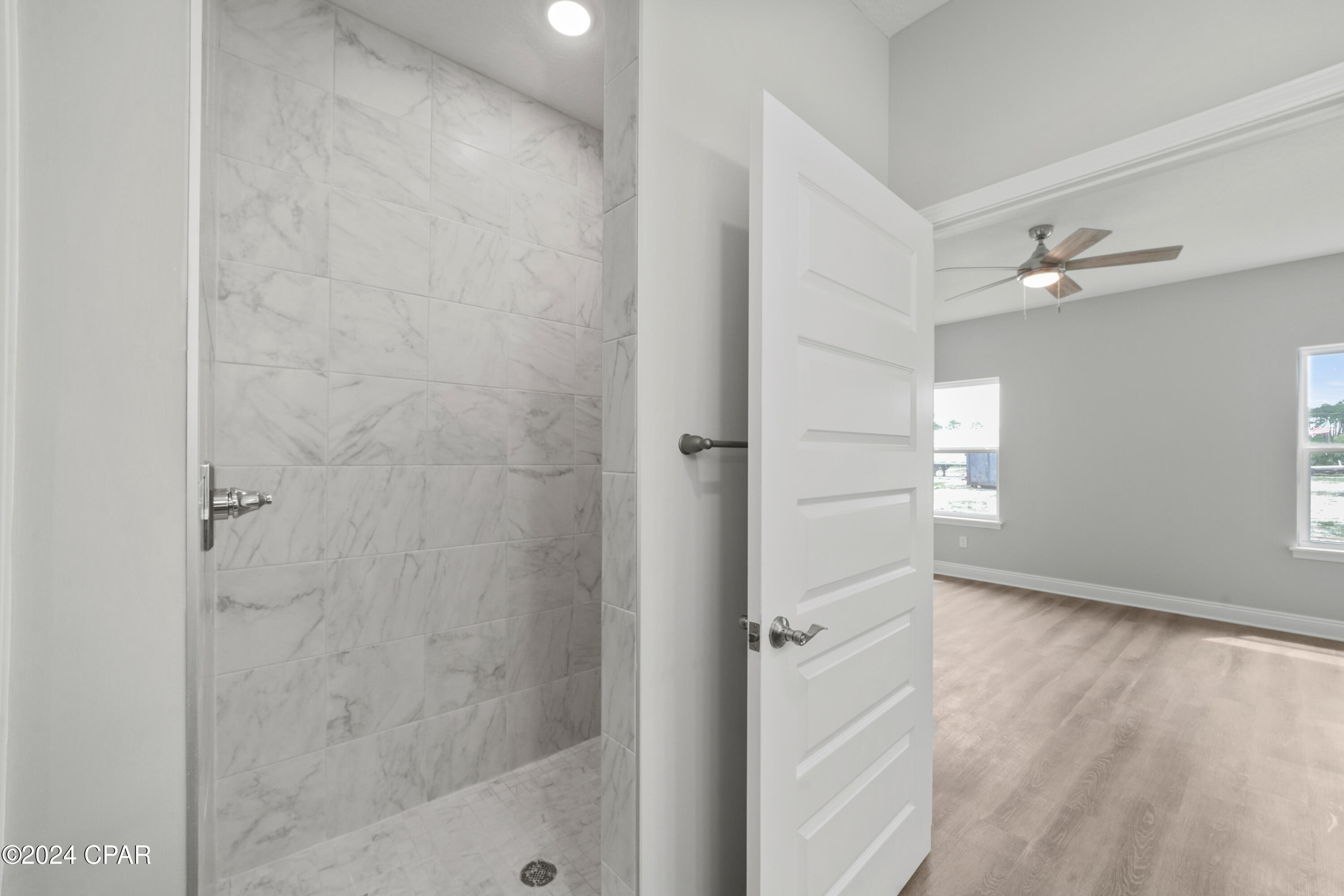 Image 25 For 290 Arazzo Way 1