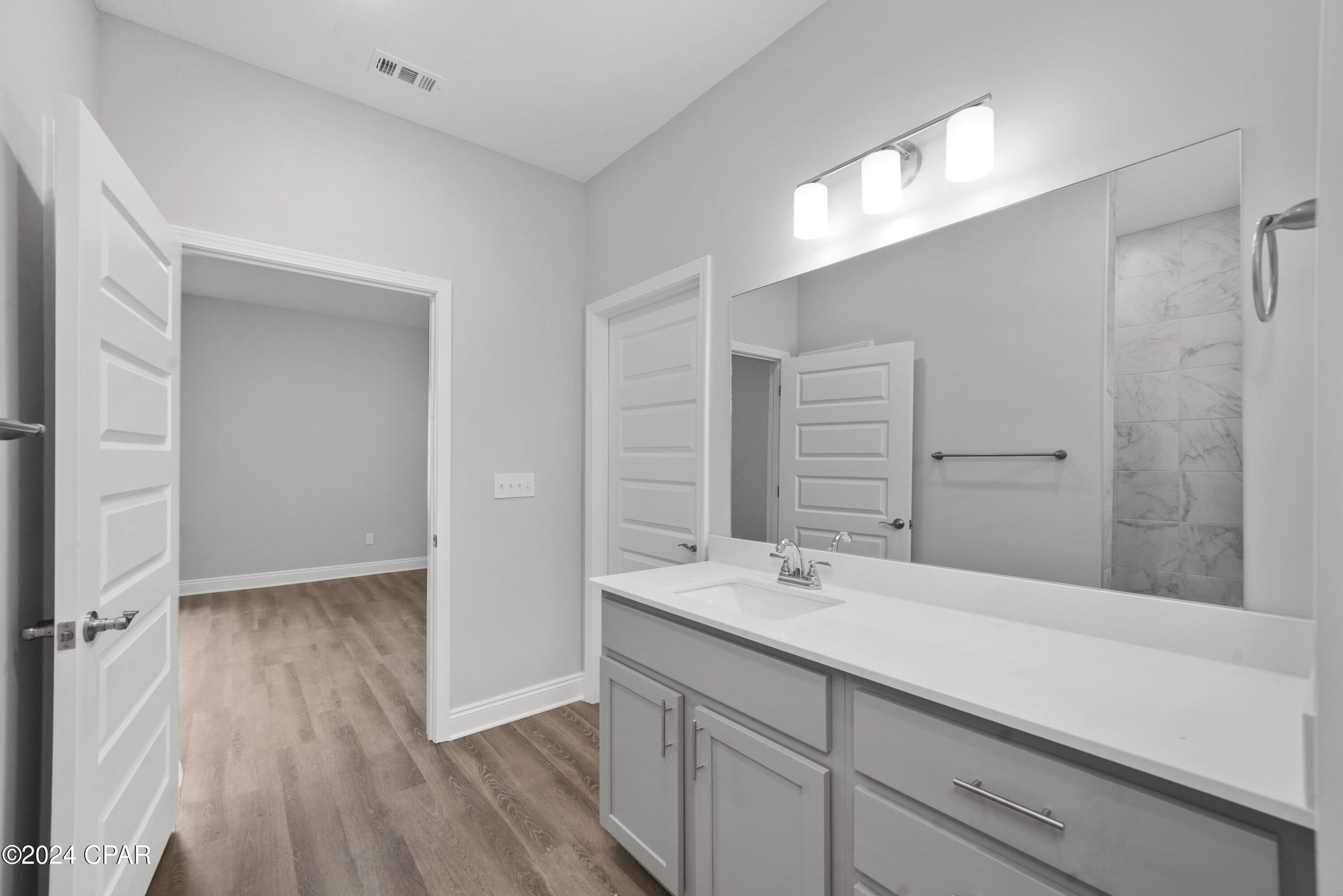 Image 26 For 290 Arazzo Way 1