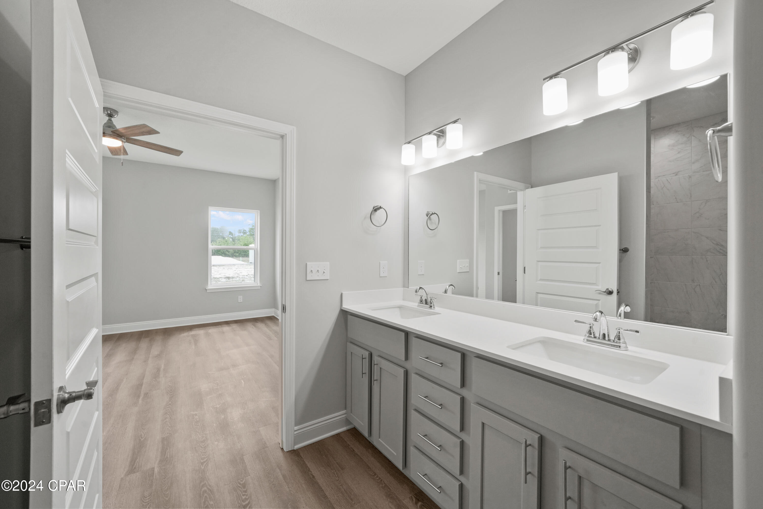 Image 27 For 290 Arazzo Way 1