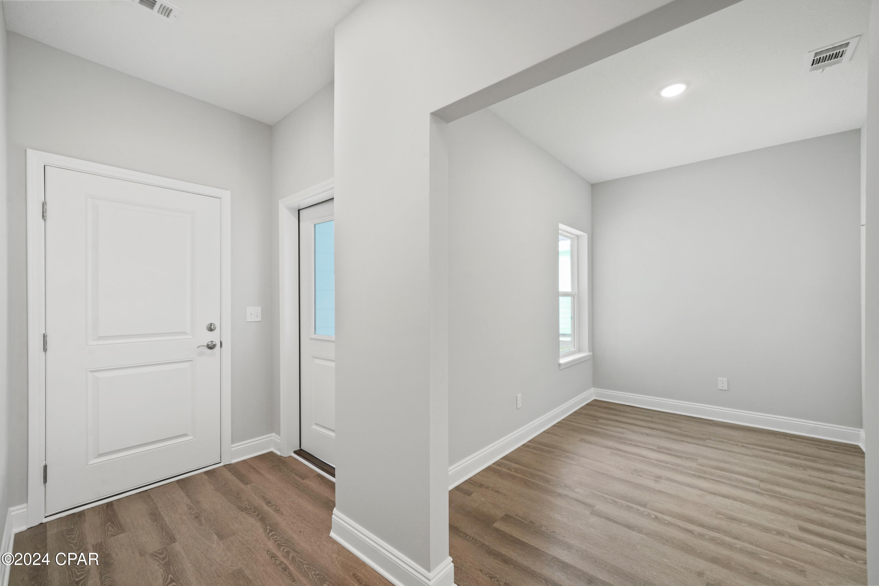 Image 8 For 290 Arazzo Way 1