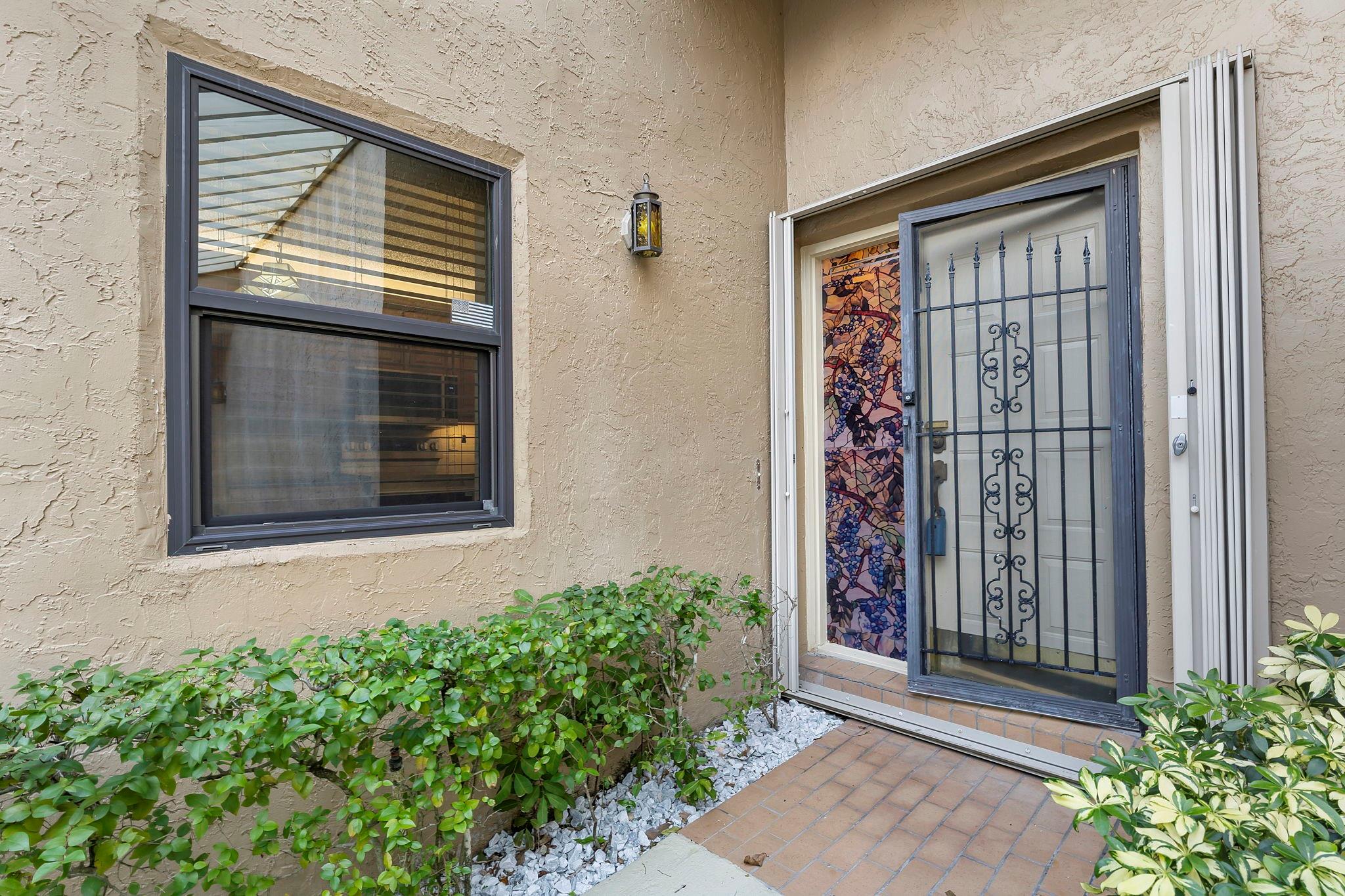 Homes for sale in Coconut Creek, FL | 2636 Calliandra Ter, Coconut Creek, FL 33063 | MLS# F10531280