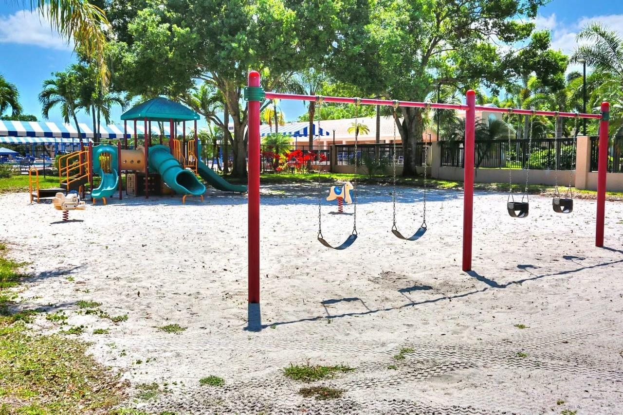 Homes for sale in Coconut Creek, FL | 2636 Calliandra Ter, Coconut Creek, FL 33063 | MLS# F10531280