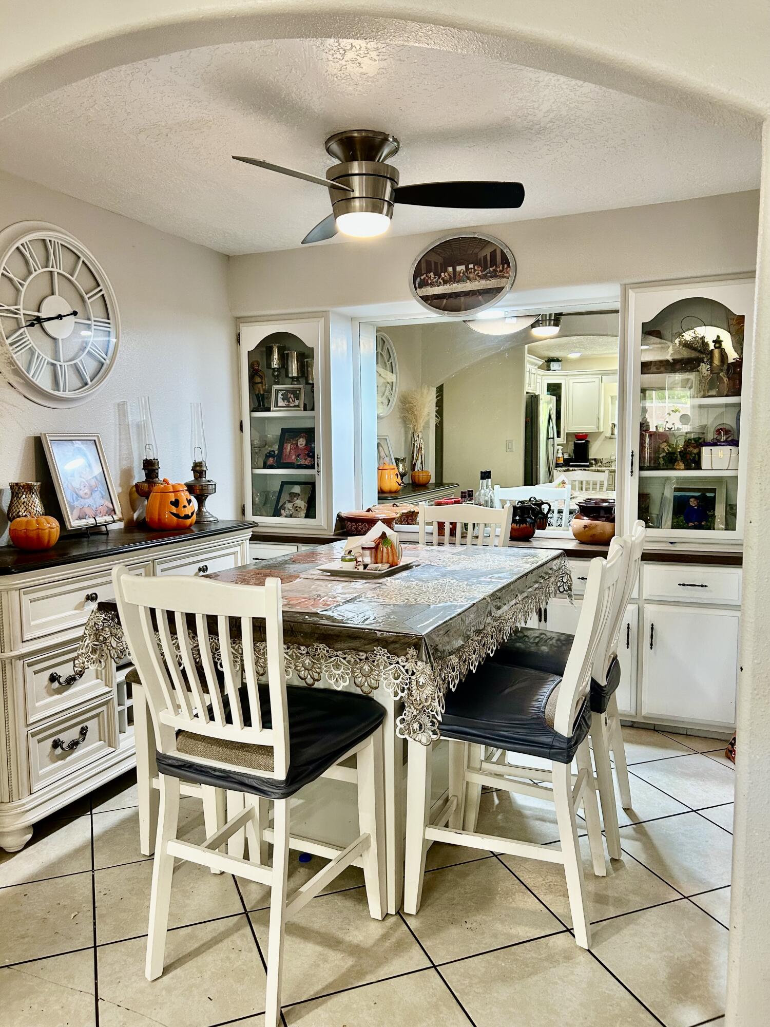 Homes for sale in Albuquerque, NM | 2724 Barcelona Pl Sw, Albuquerque, NM 87121 | MLS# 1093031