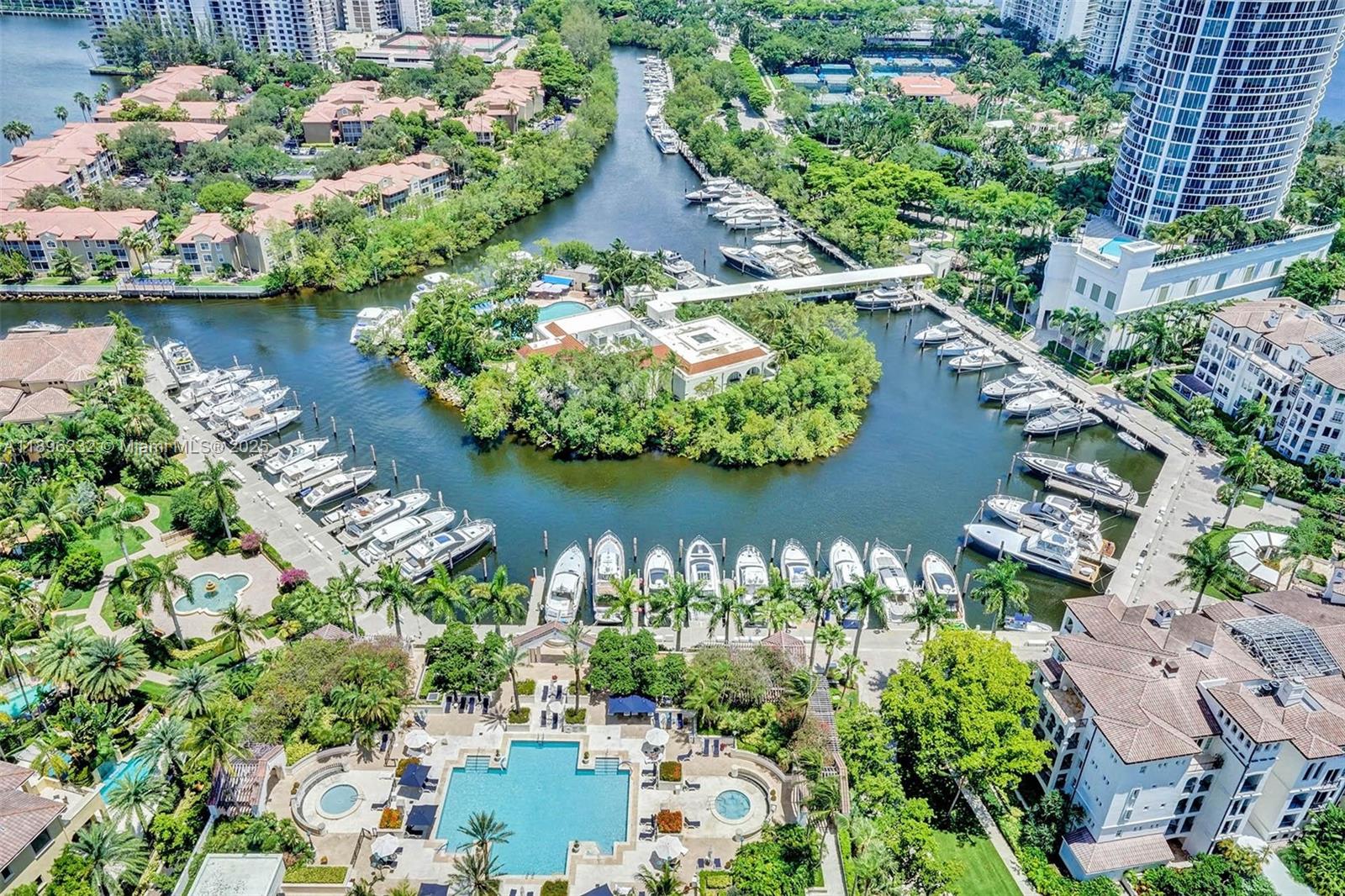 Condo for Sale in Aventura, FL