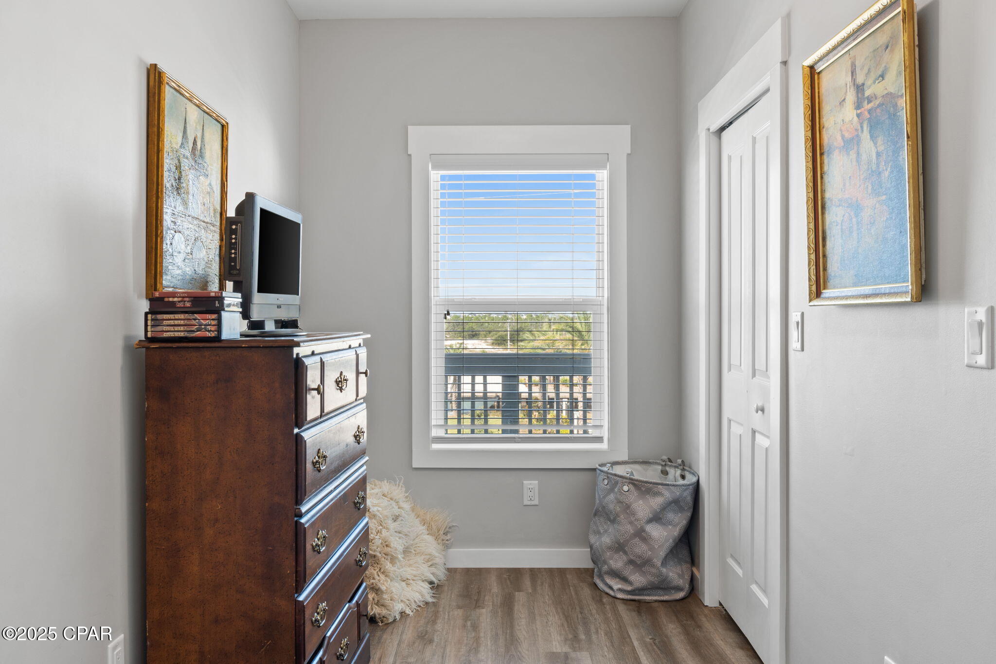 Image 43 For 121 Miramar Drive