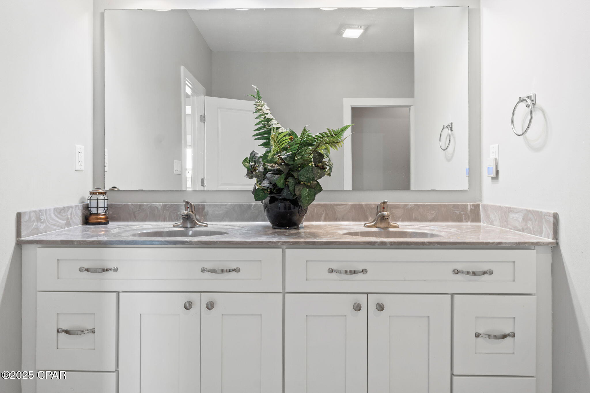 Image 60 For 121 Miramar Drive