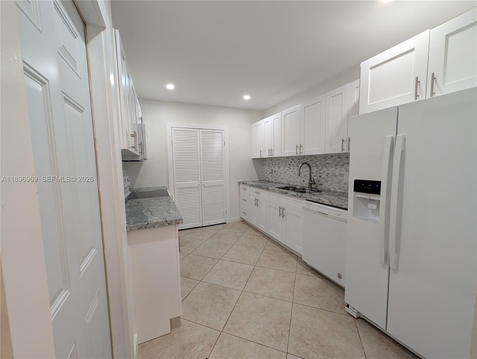 Designer master bathroom at 850 Benevento Ave - Townhouse in Coral Gables