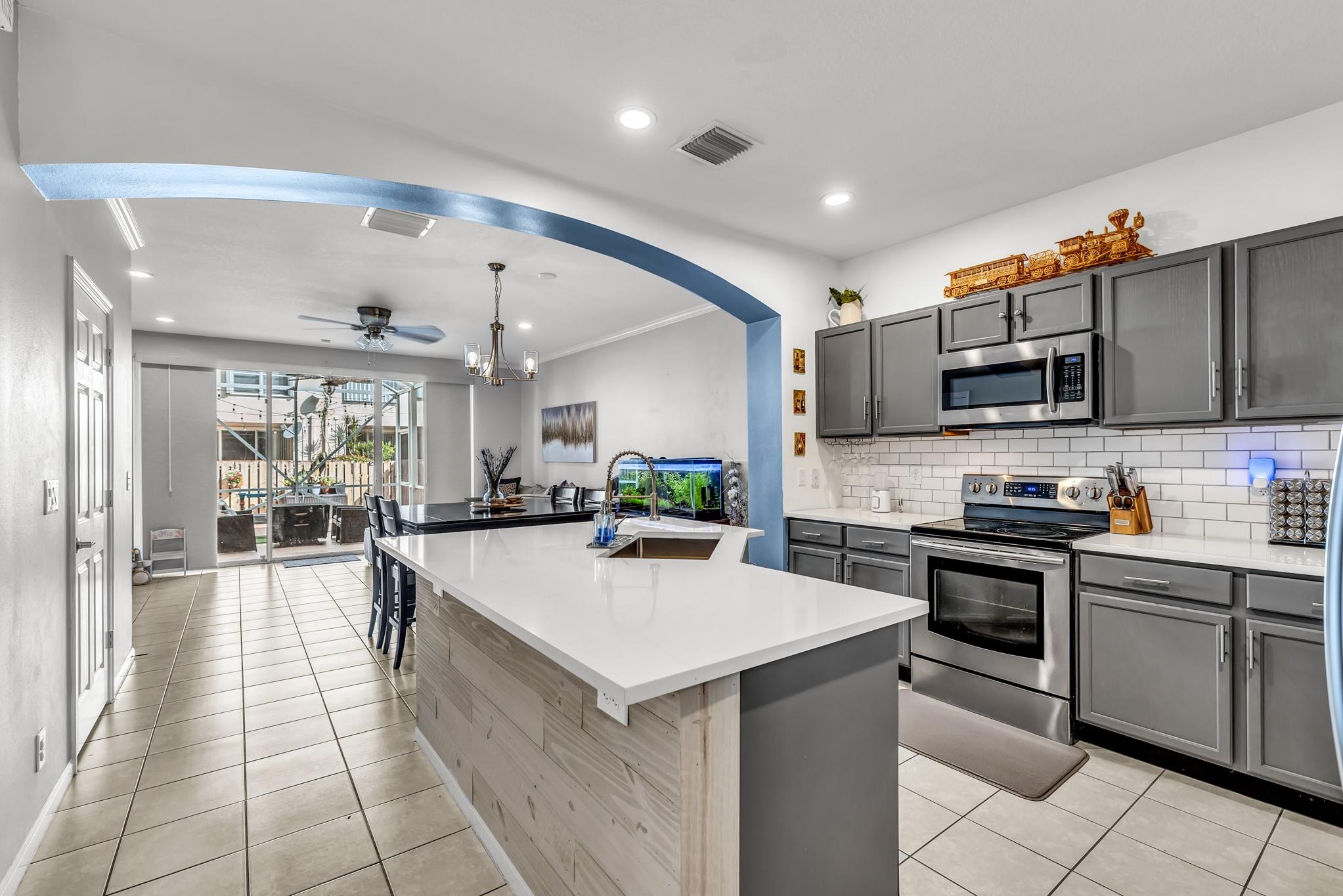 Homes for sale in Boynton Beach, FL | 9723 Lago Dr #9723, Boynton Beach, FL 33472 | MLS# F10532110