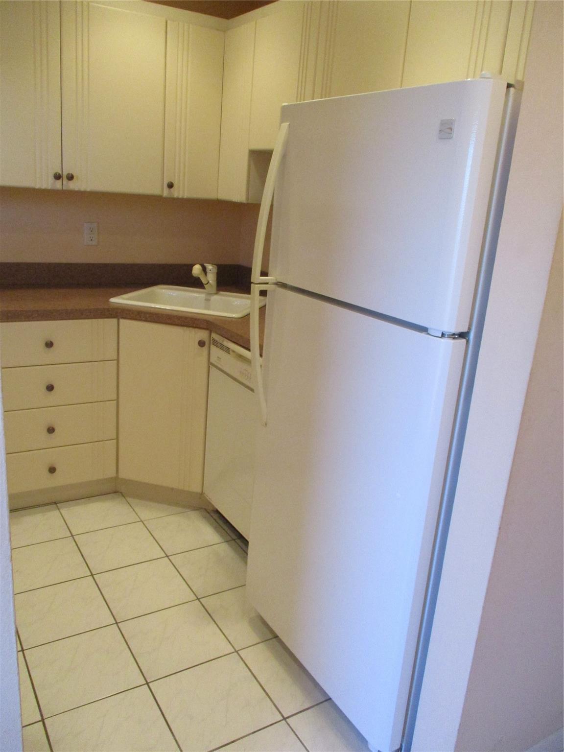 Homes for sale in Tamarac, FL | 8390 Lagos De Campo Blvd #304, Tamarac, FL 33321 | MLS# F10532116