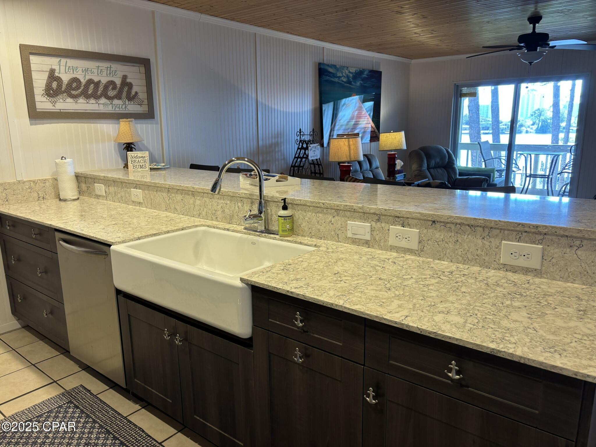 Image 24 For 6903 Lagoon Drive 54