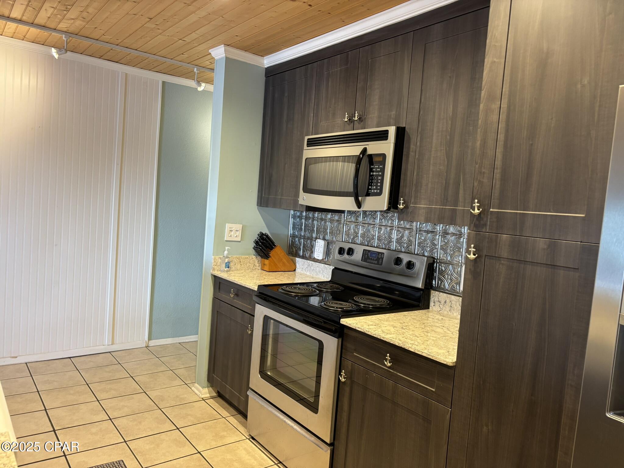 Image 28 For 6903 Lagoon Drive 54