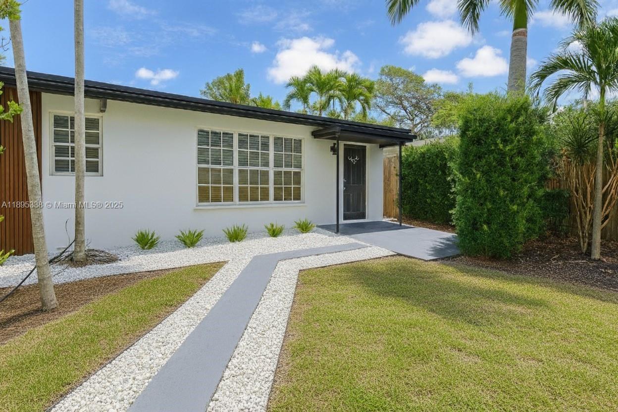 Homes for sale in Oakland Park, FL | 1399 Ne 38th St, Oakland Park, FL 33334 | MLS# A11895338