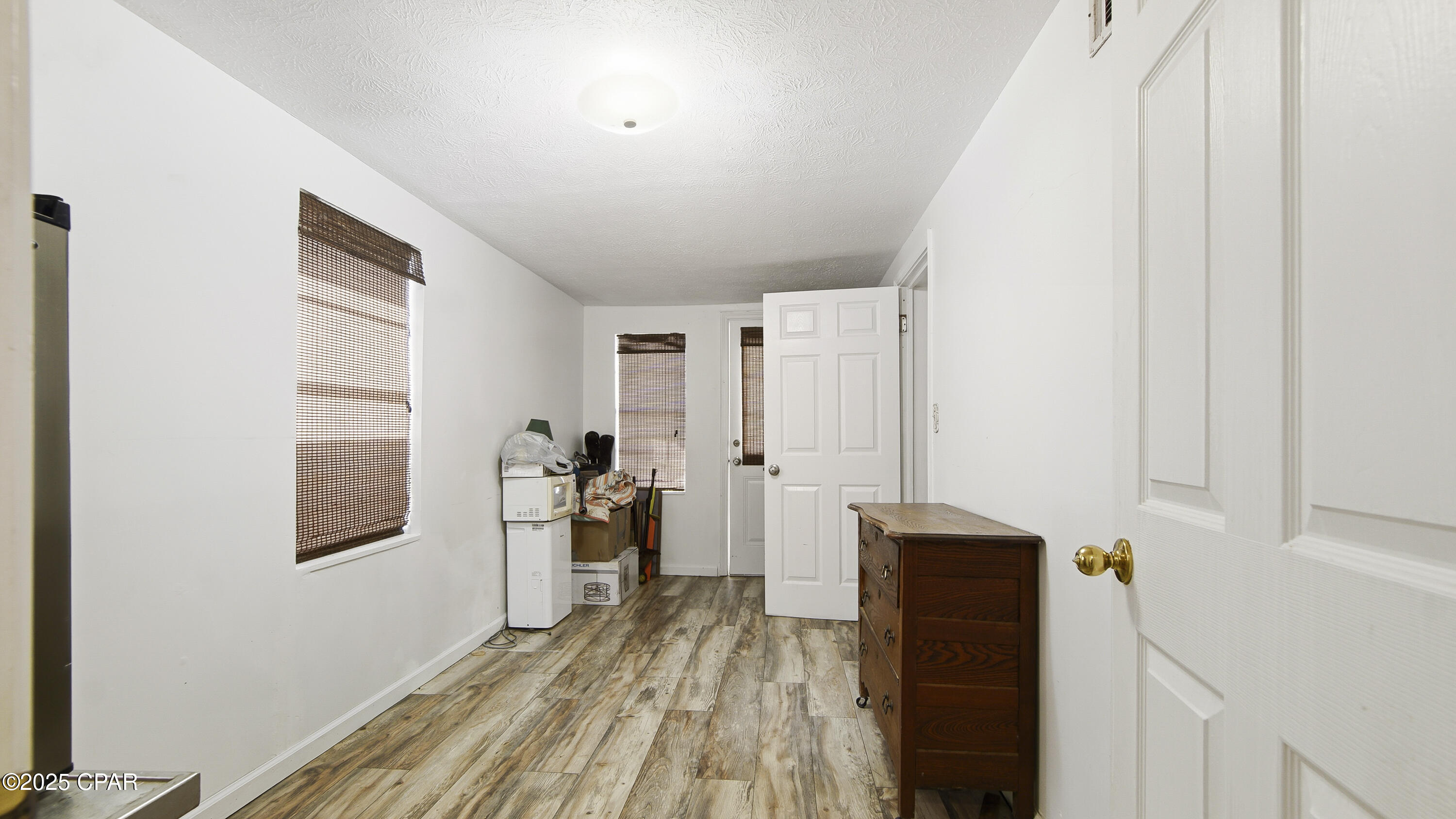 Image 10 For 19980 First Avenue