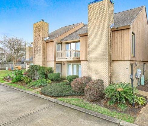 Homes for sale in Destrehan, LA | 84 Ormond Pl, Destrehan, LA 70047 | MLS# 2526692