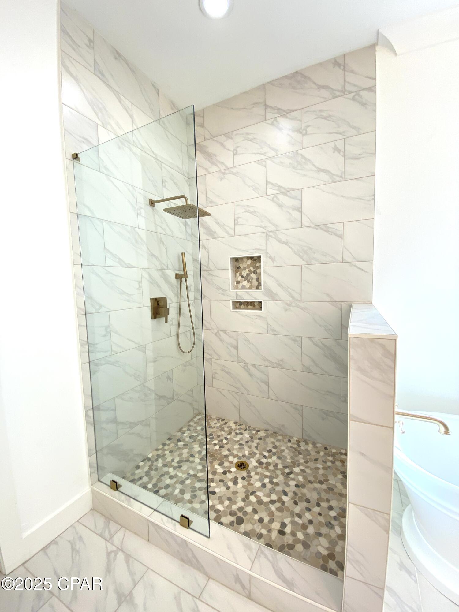 Image 23 For 610 Shady Oaks Lane