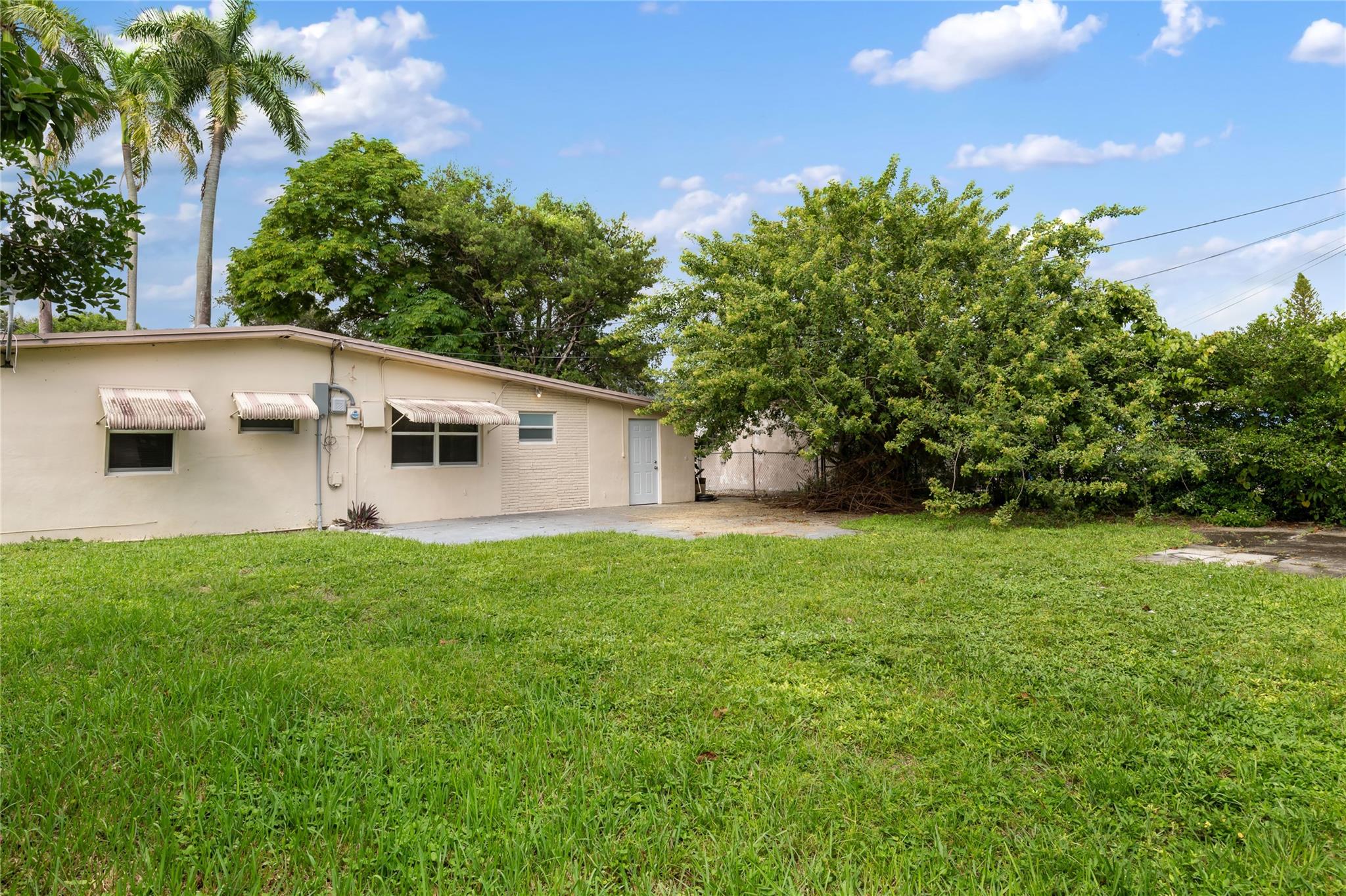 Homes for sale in West Park, FL | 3701 Sw 43rd Ave, West Park, FL 33023 | MLS# F10531770