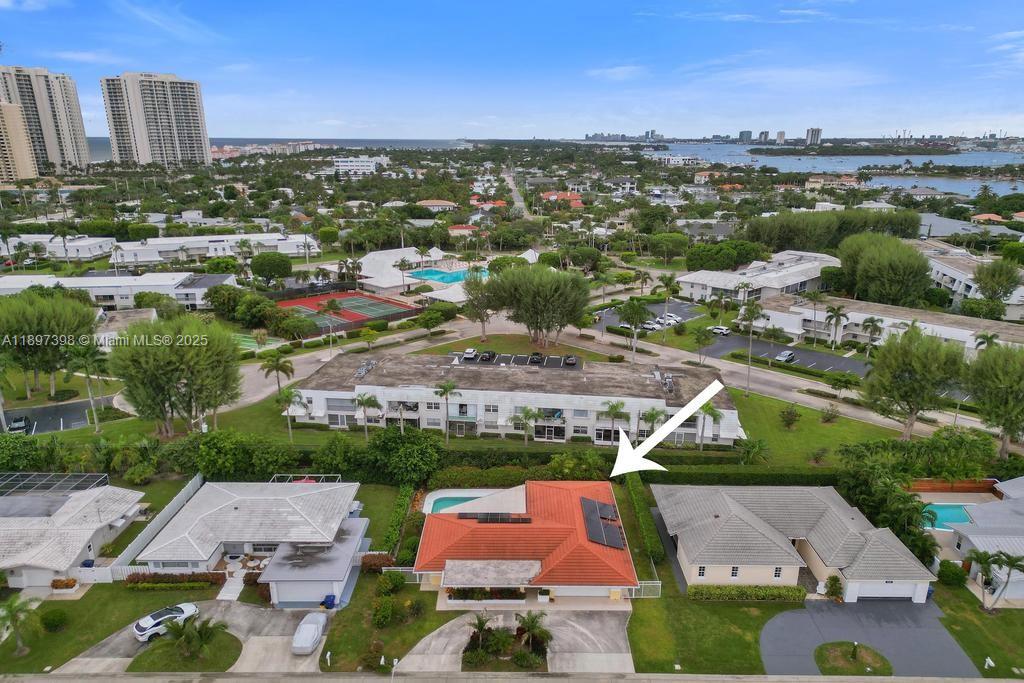 1221 Singer Dr, Singer Island, Florida 33404