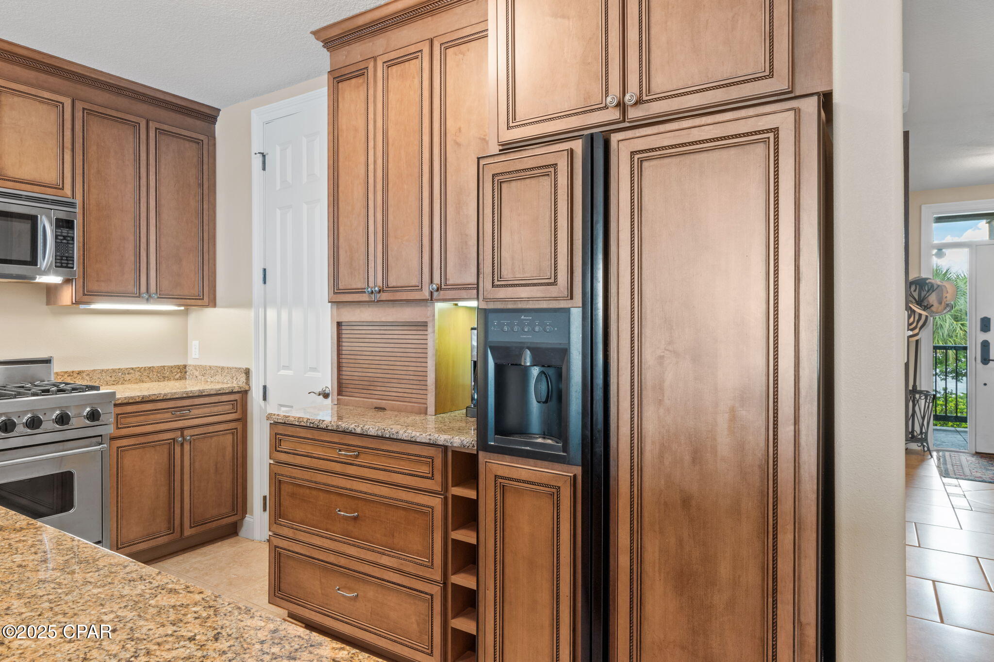 Listing photo id 33 for 602 Harbor Blvd  203