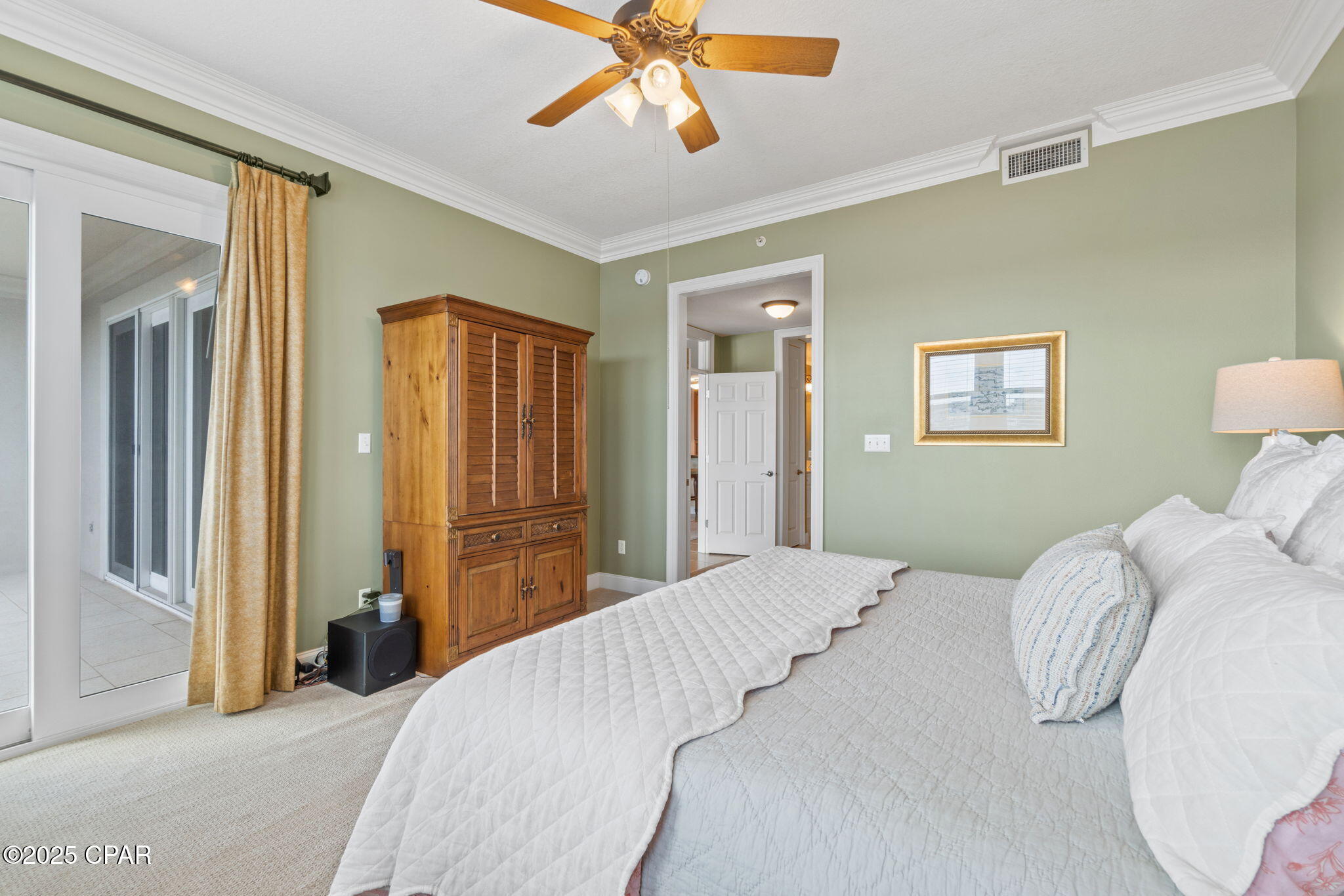 Listing photo id 49 for 602 Harbor Blvd  203