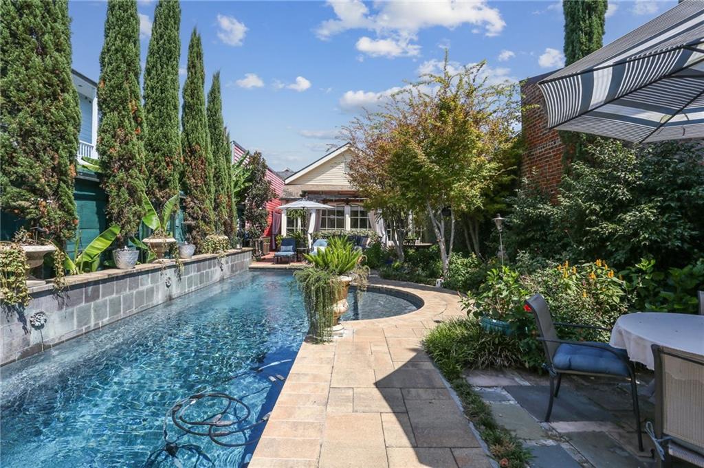 918 St Philip Street