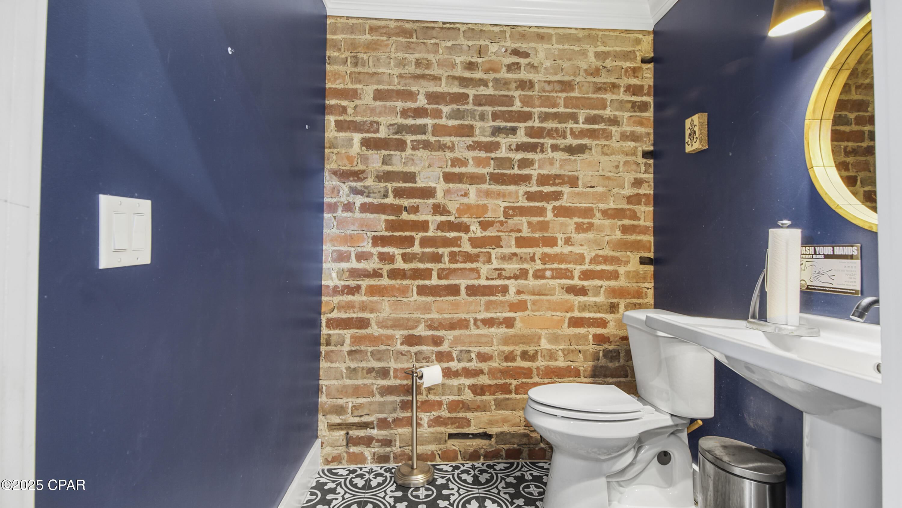 Image 33 For 571 Harrison Avenue