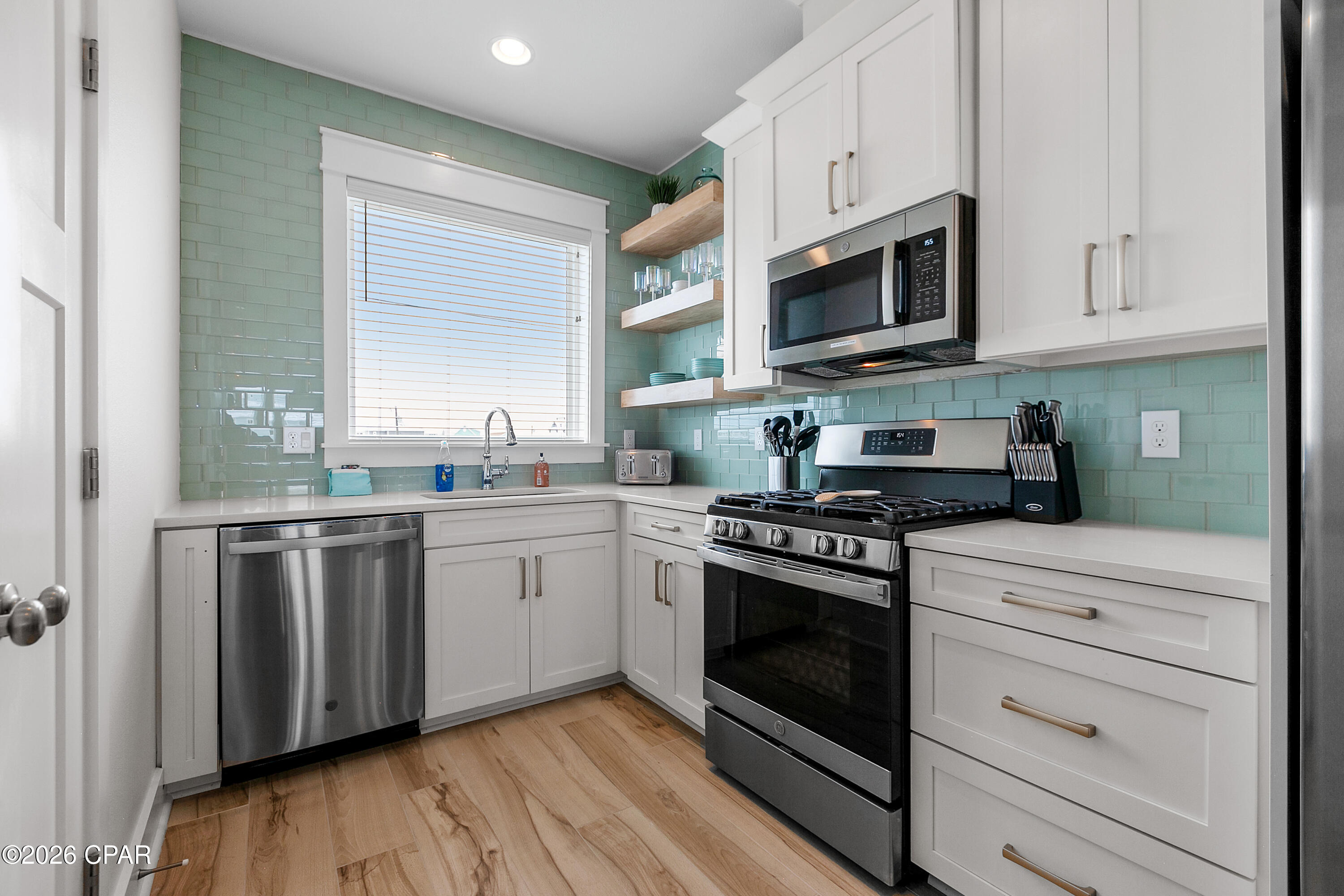 Image 3 For 115 42nd Street 1 & 2