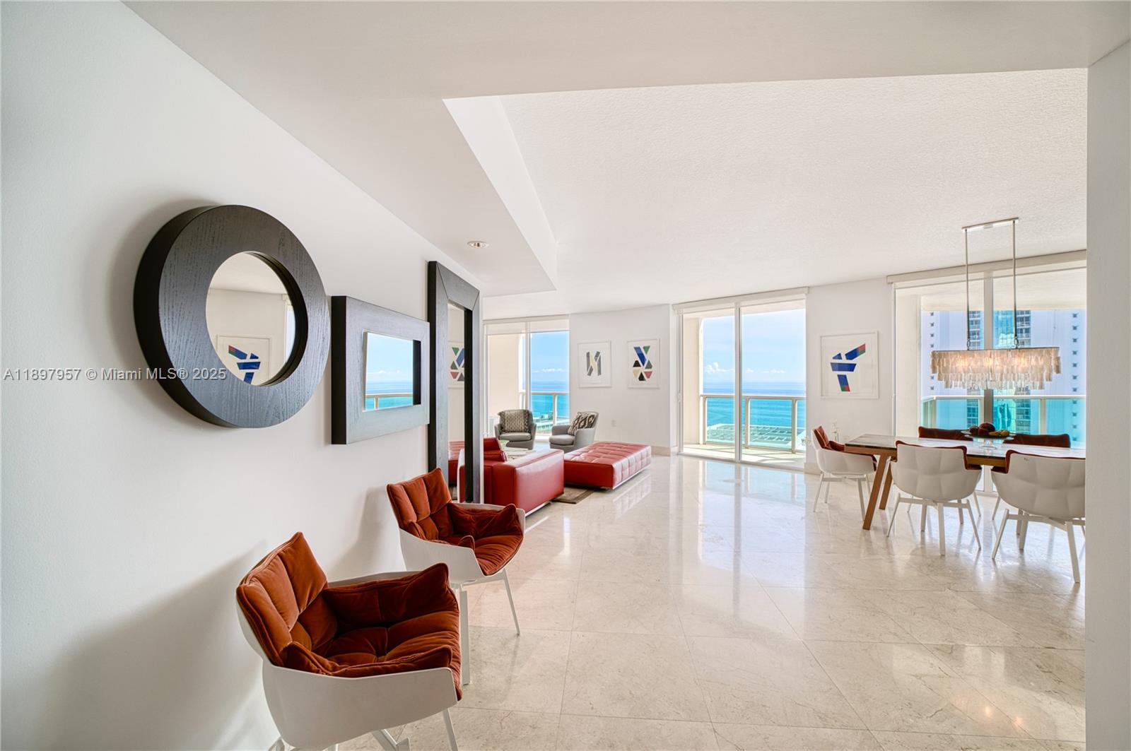 Apartamento à Venda em Sunny Isles Beach, FL