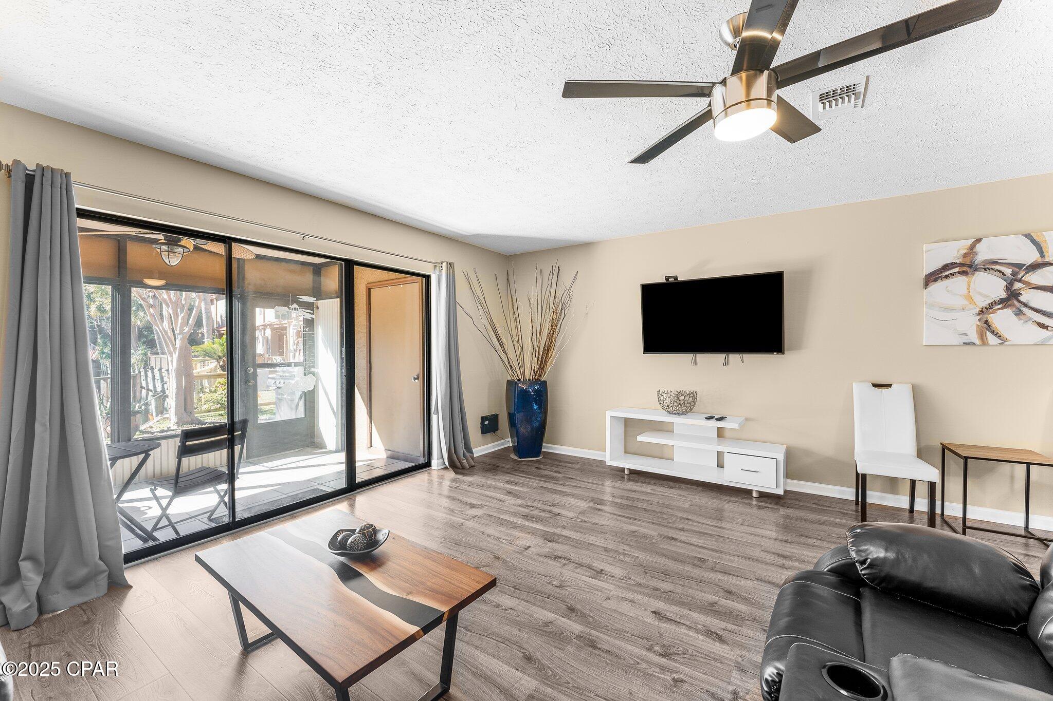 Image 17 For 208 Grande Island Boulevard