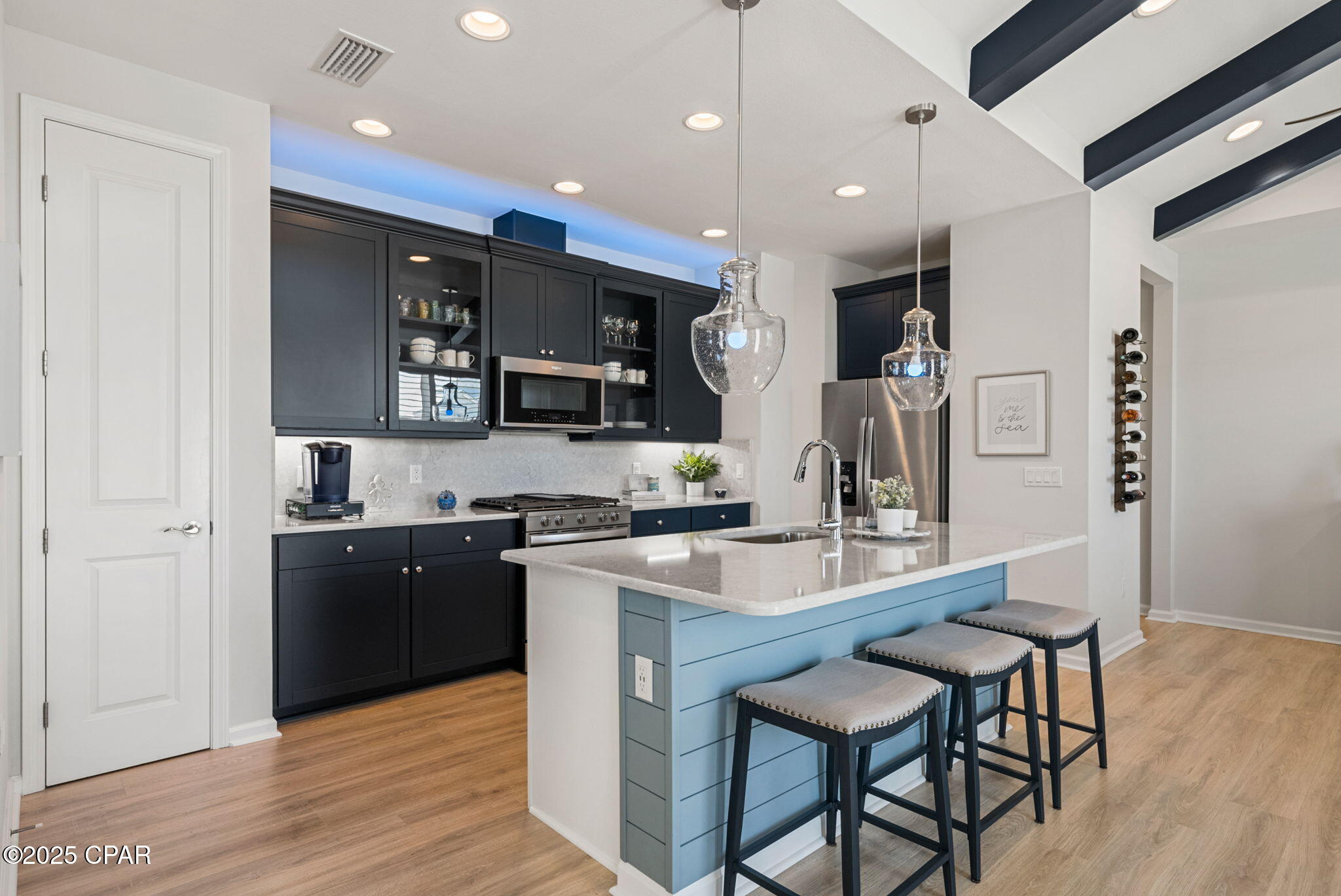 Image 14 For 8369 Fins Up Court