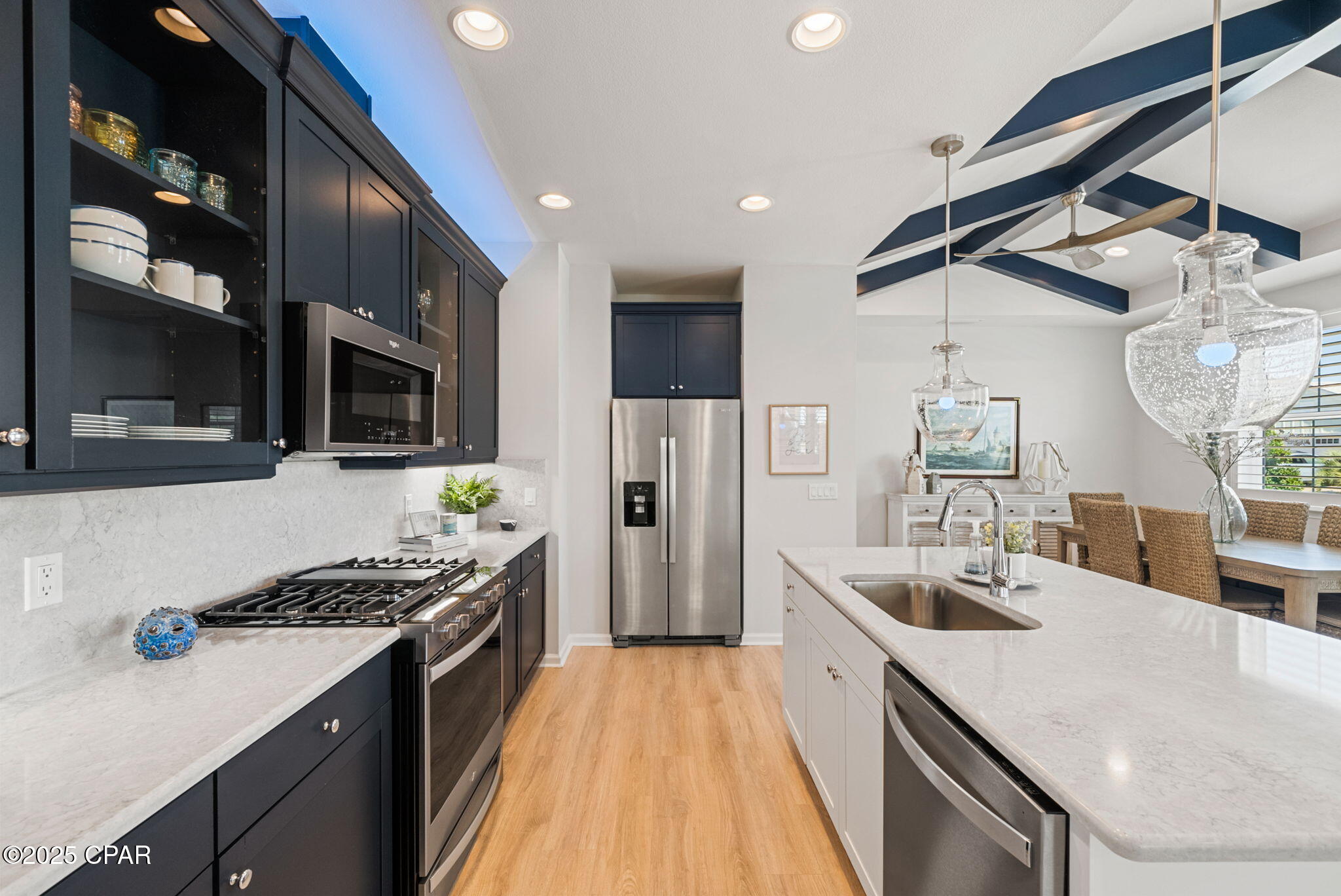 Image 17 For 8369 Fins Up Court