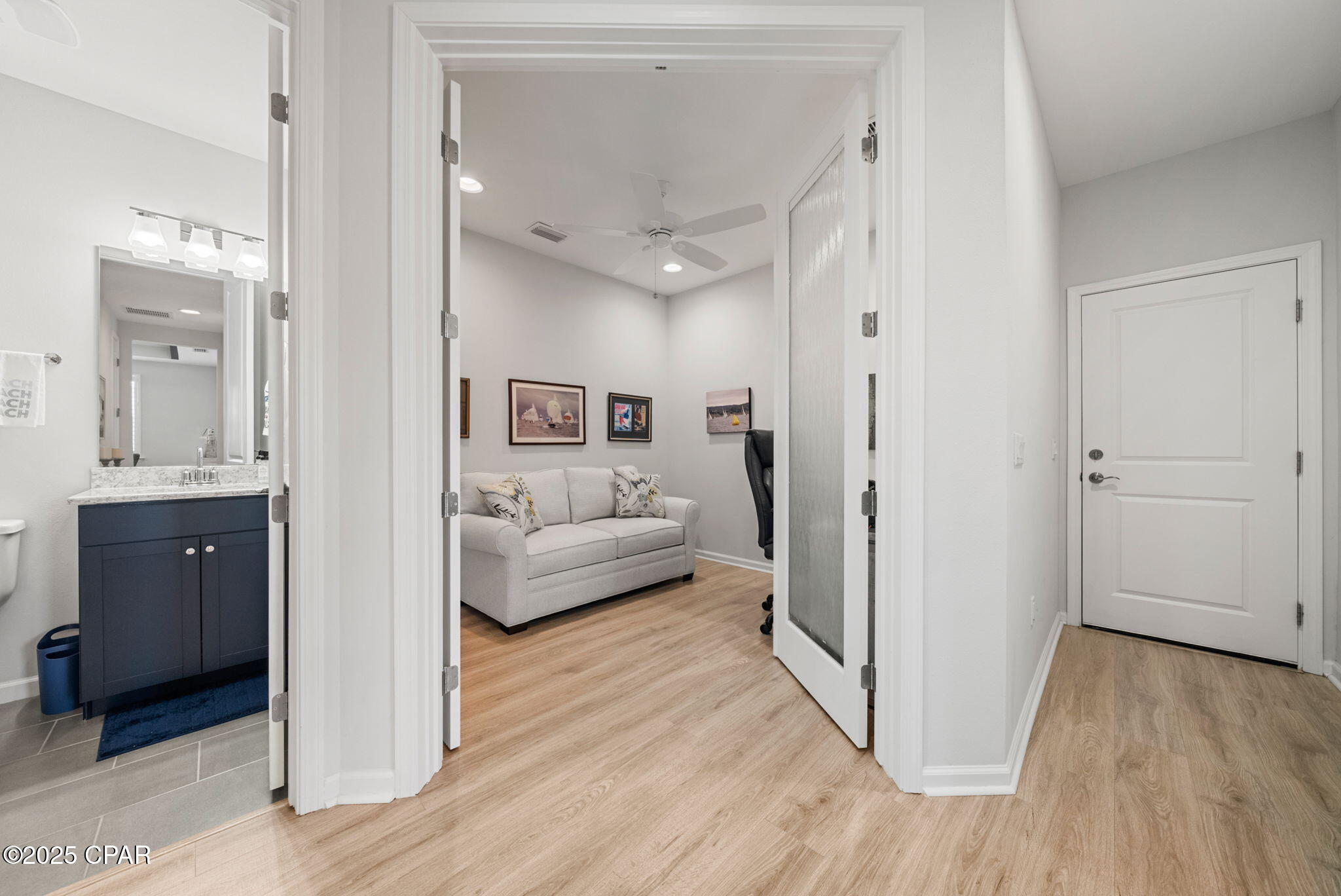 Image 26 For 8369 Fins Up Court