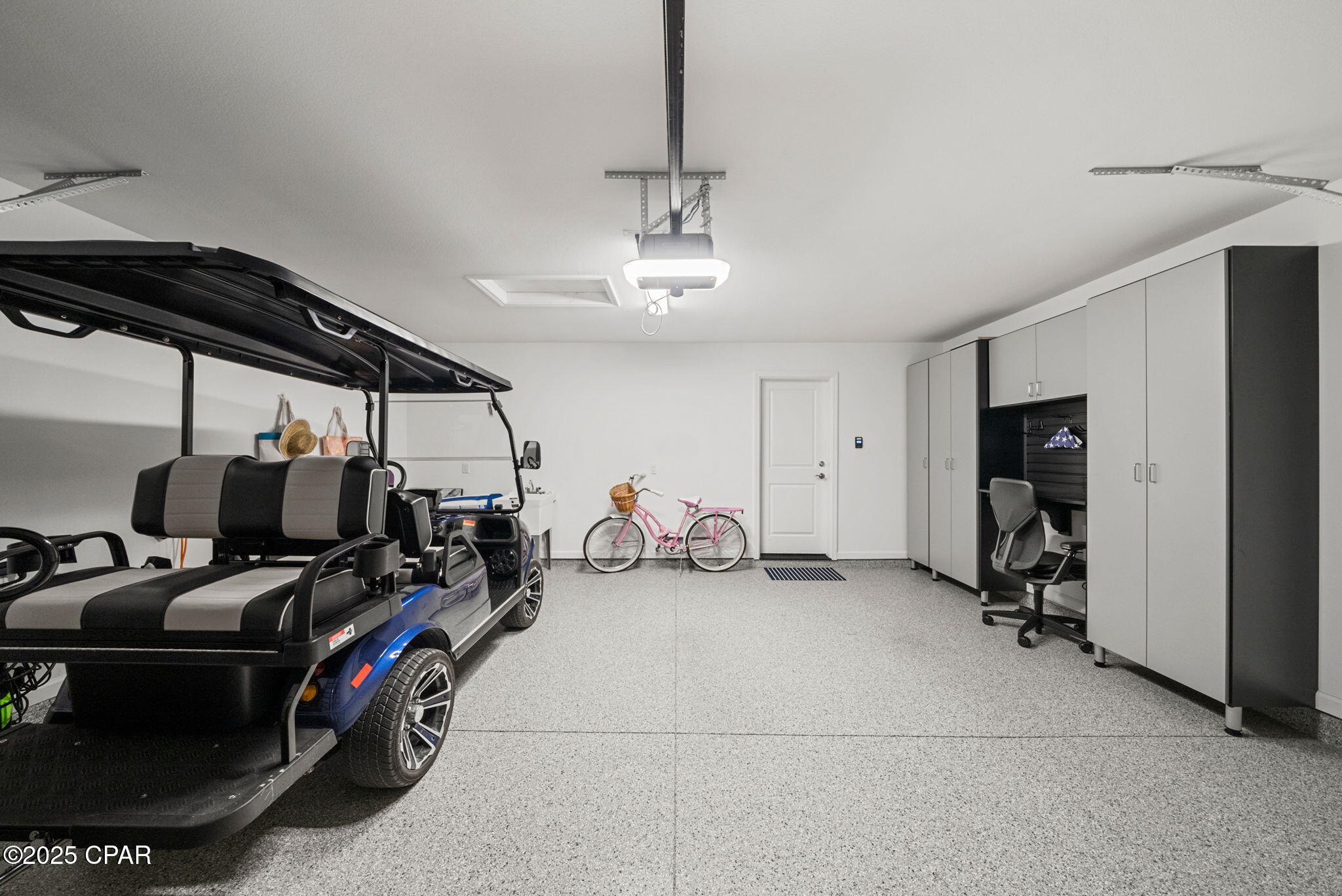 Image 30 For 8369 Fins Up Court