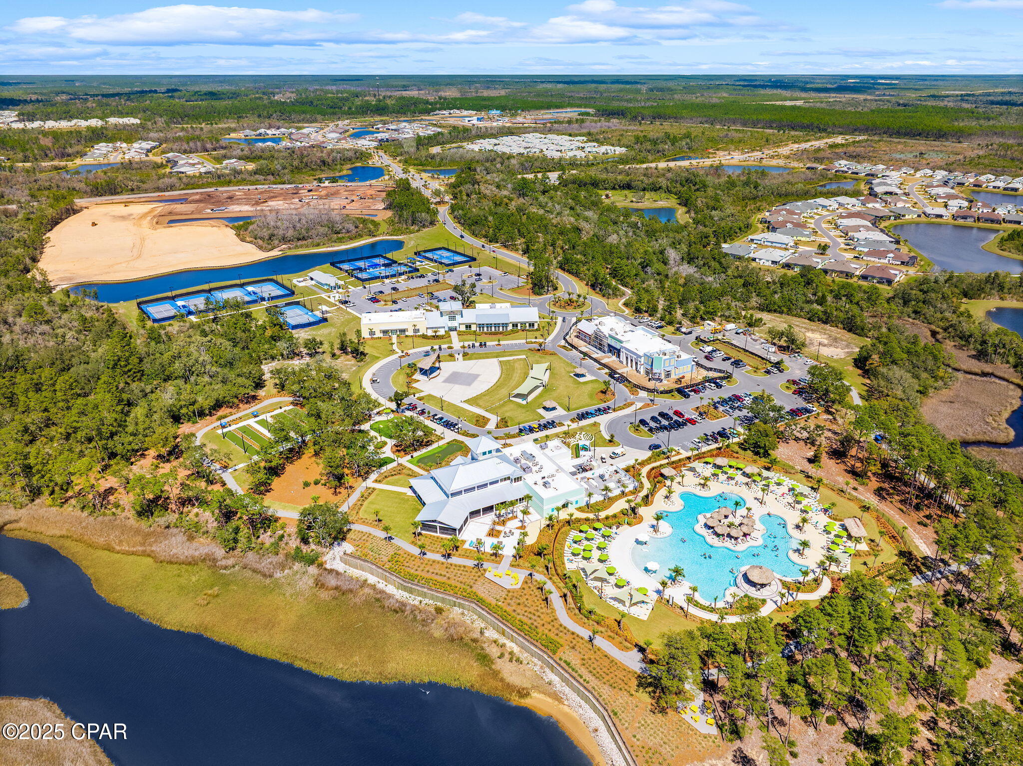 Image 38 For 8369 Fins Up Court