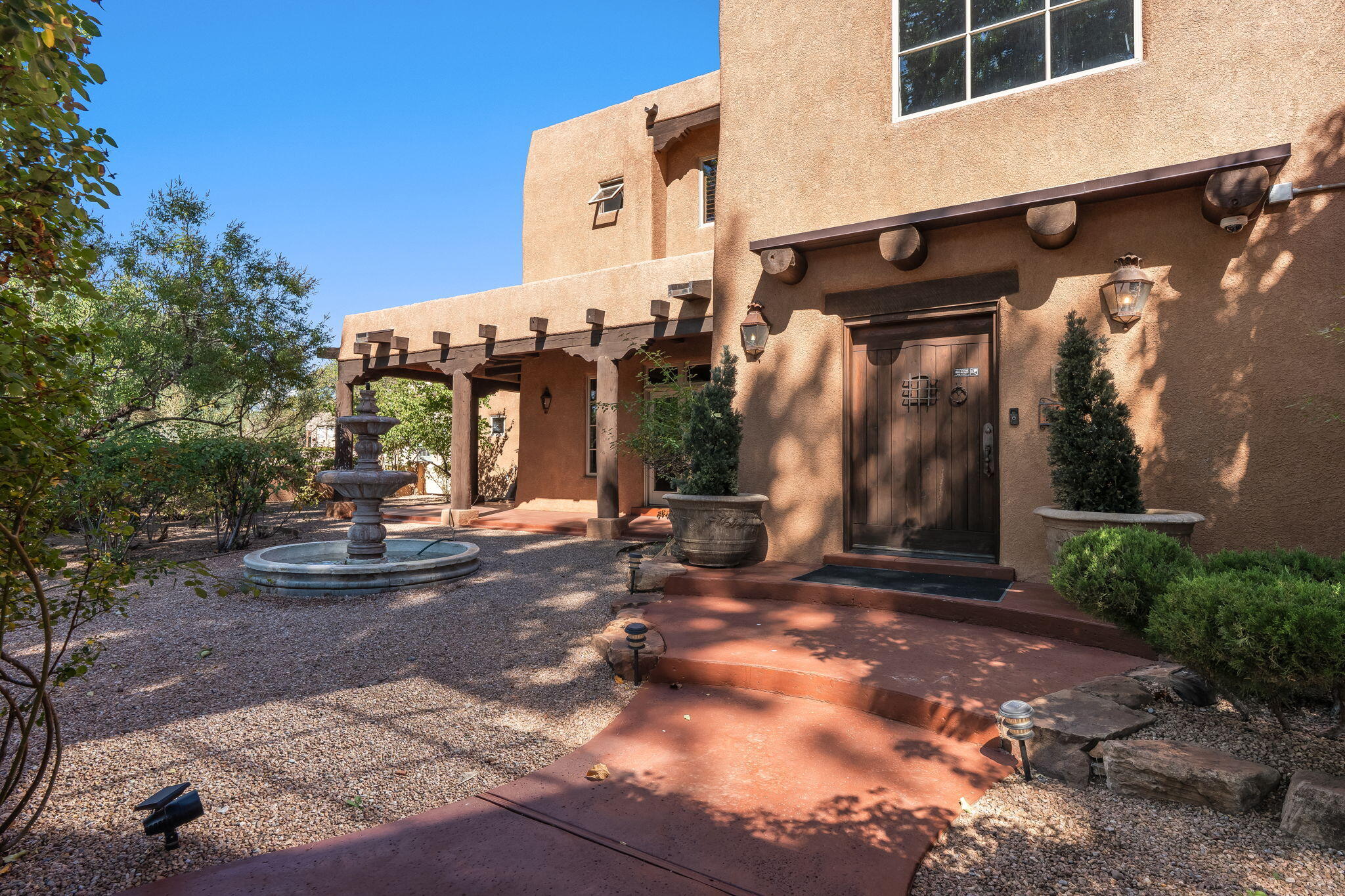 Homes for sale in Los Ranchos, NM | 1623 Francisca Rd Nw, Los Ranchos, NM 87107 | MLS# 1093092