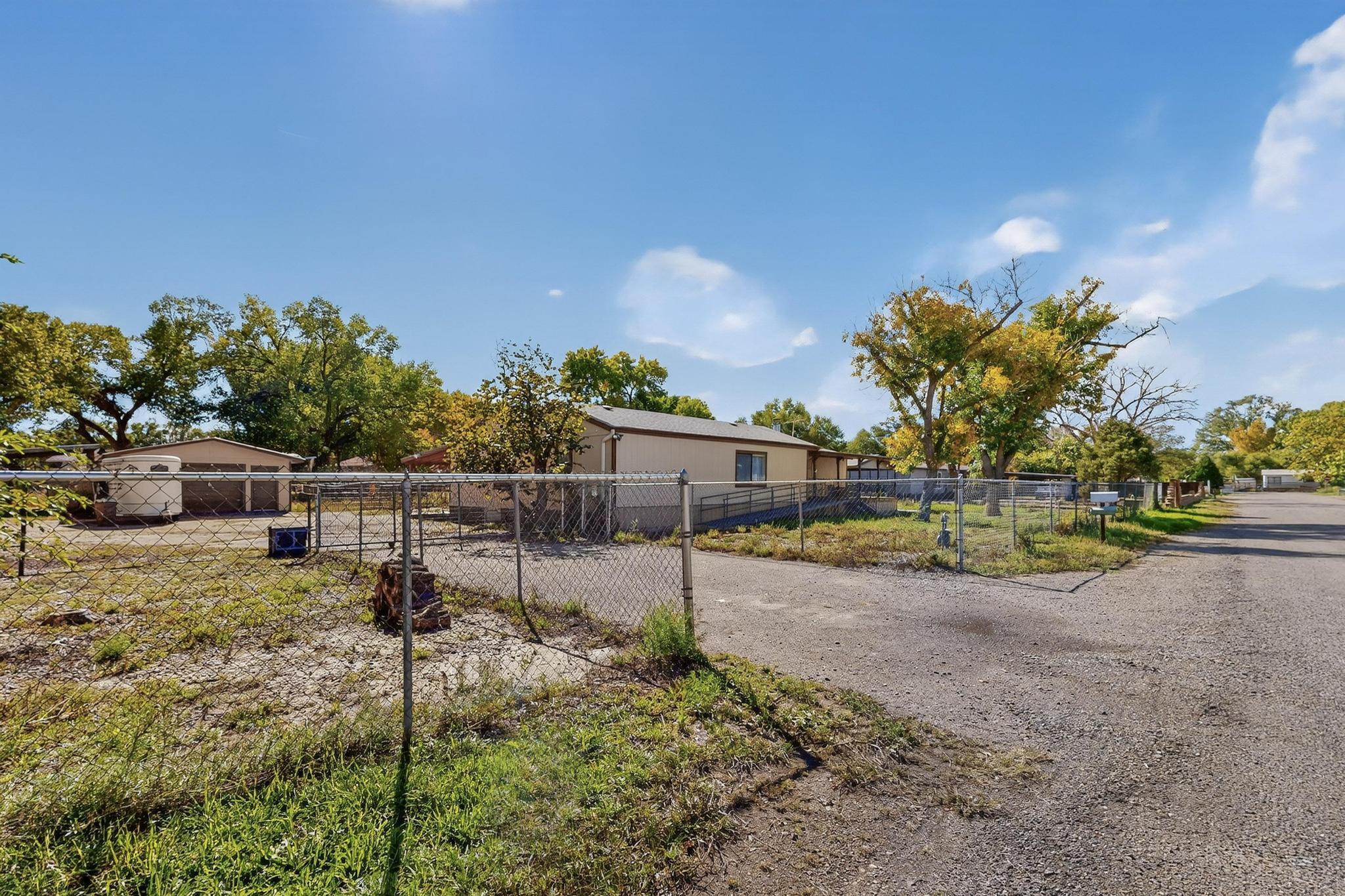 Homes for sale in Peralta, NM | 6 Dino Ct, Peralta, NM 87042 | MLS# 1093097