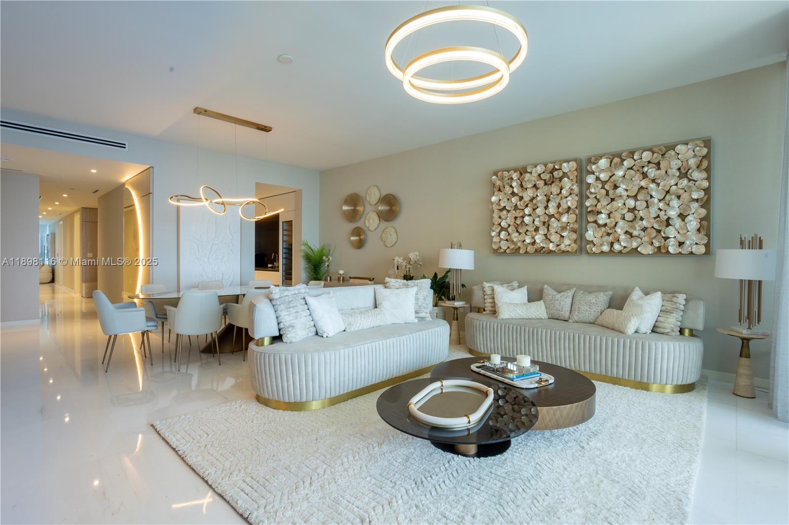 Apartamento à Venda em Miami, FL