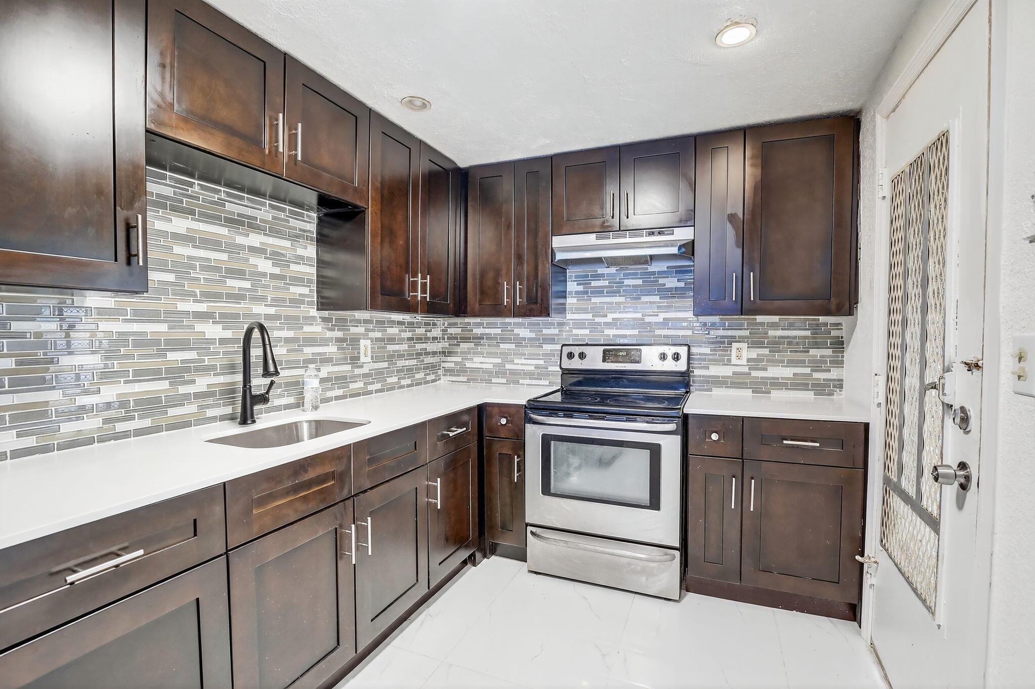 Lake Park Gardens 4 Inc C