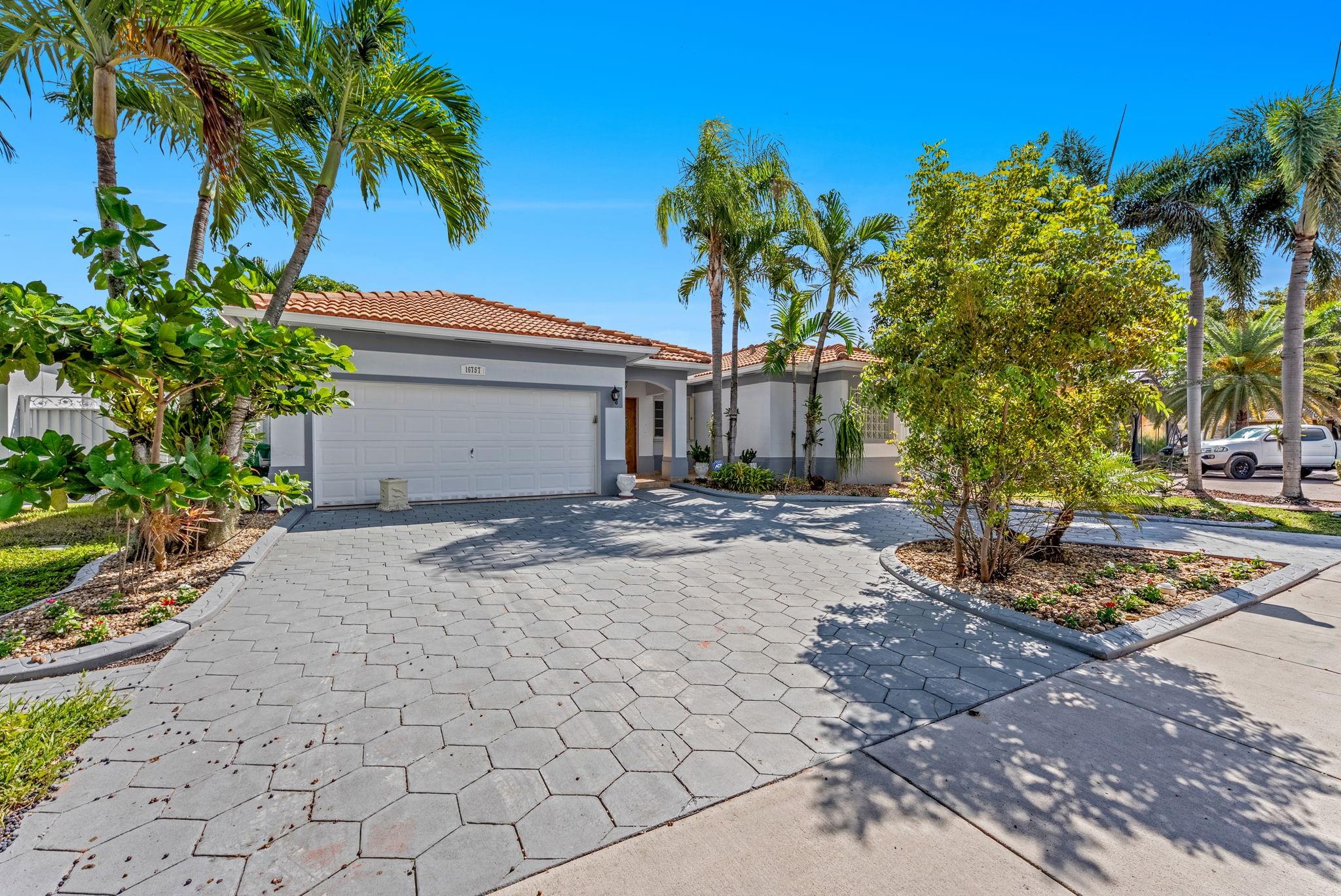 Homes for sale in Miami Lakes, FL | 16757 Nw 91st Ct, Miami Lakes, FL 33018 | MLS# F10532218