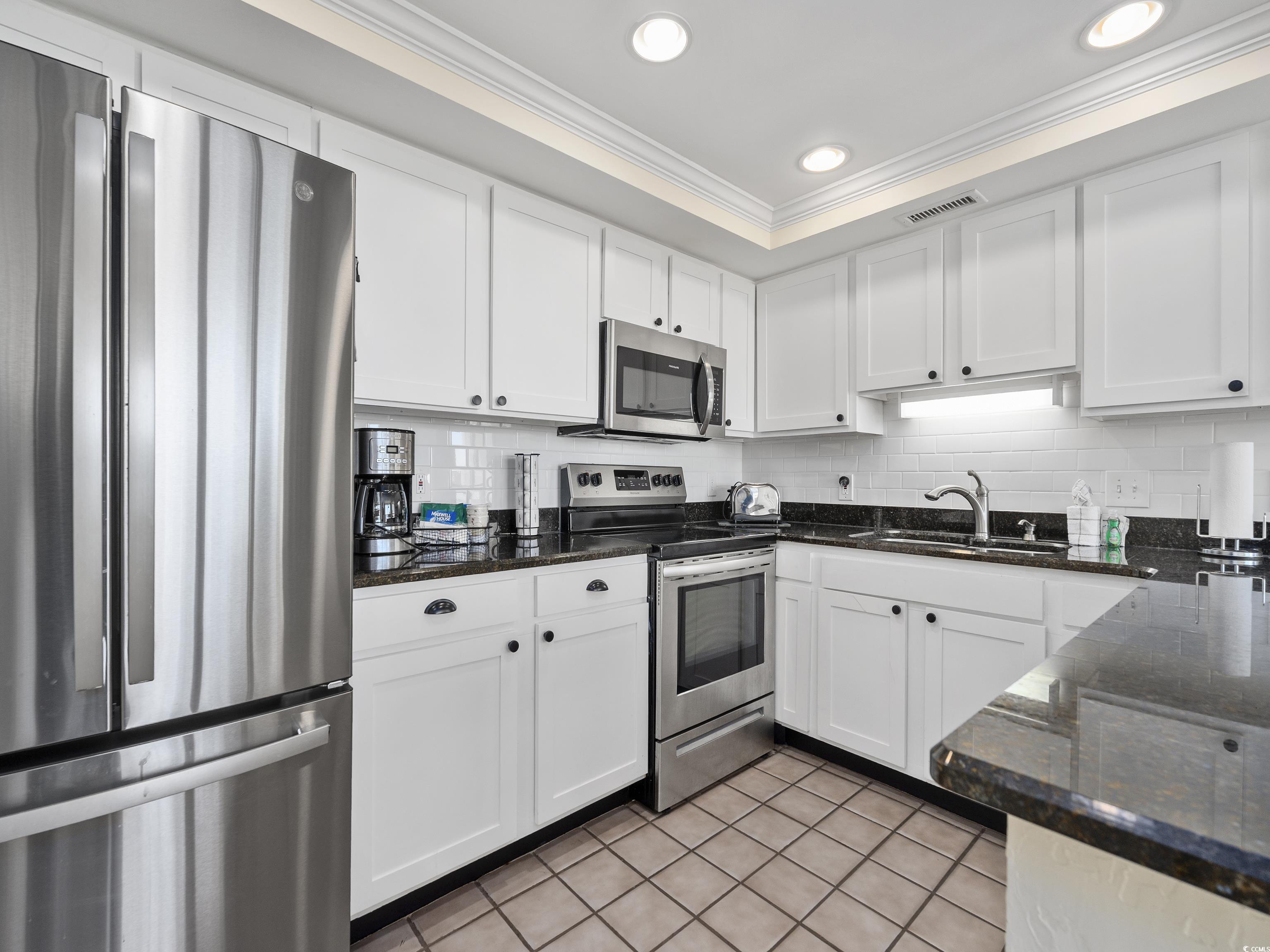 601 Retreat Beach Circle 