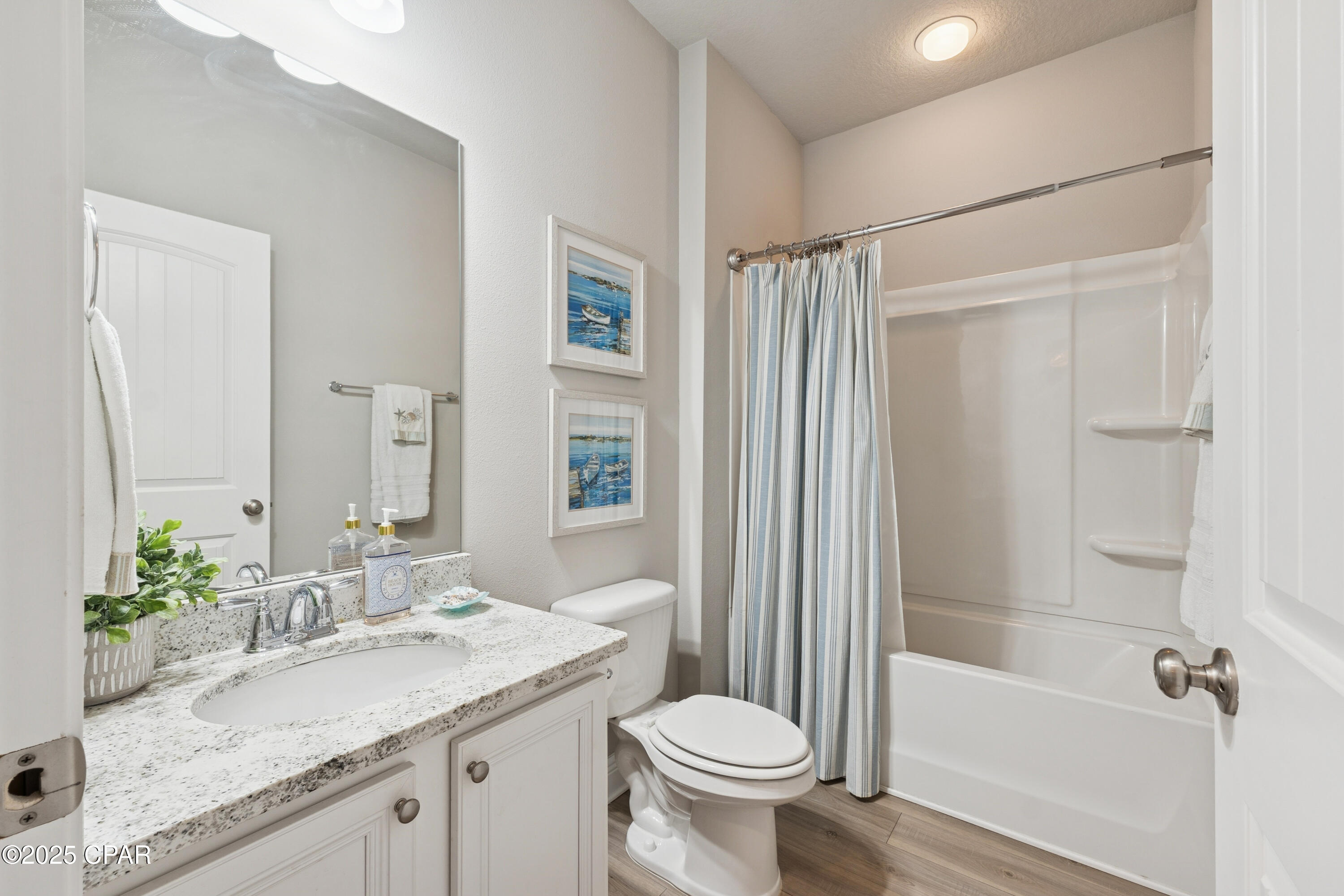 Image 19 For 215 Moonraker Circle