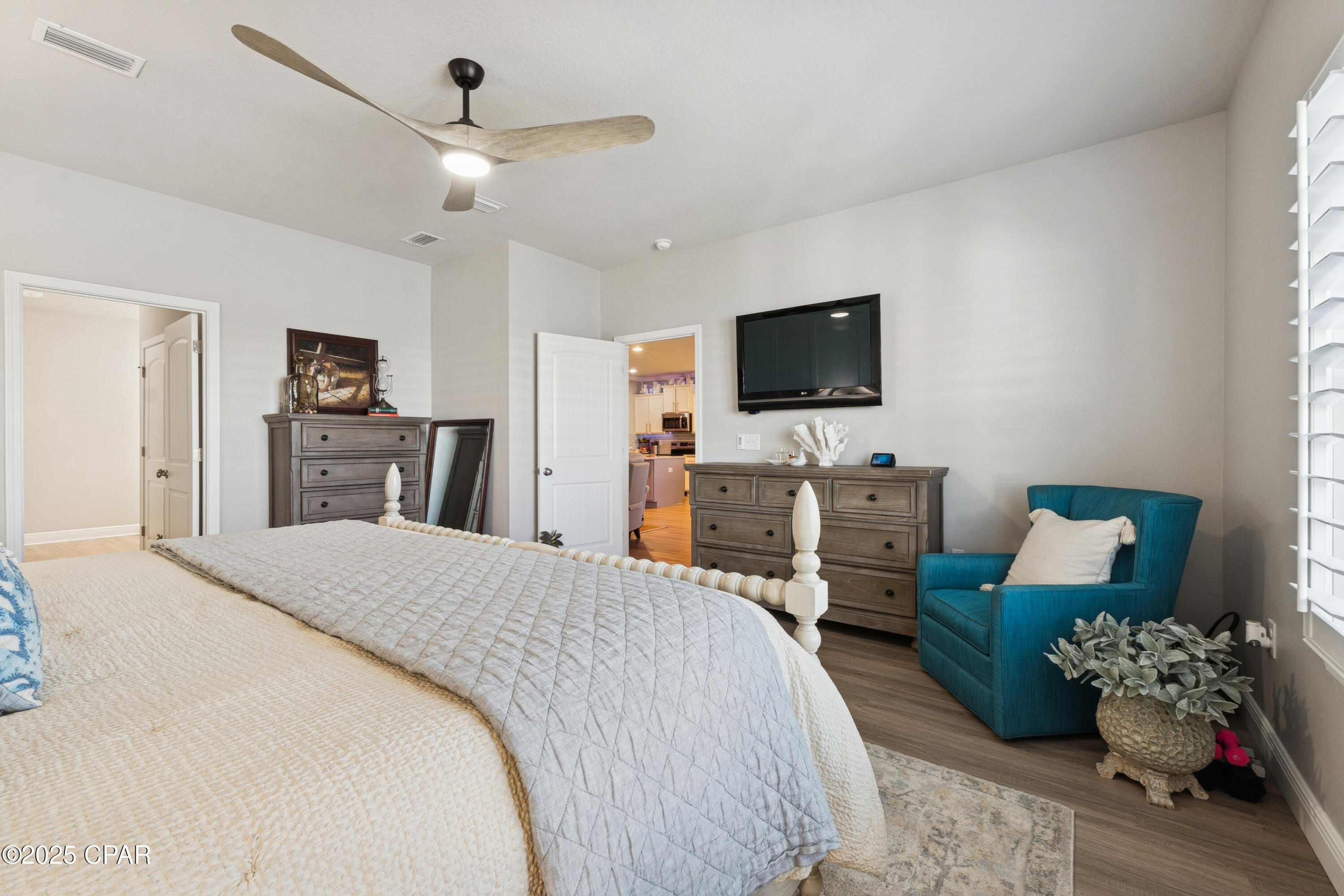 Image 27 For 215 Moonraker Circle