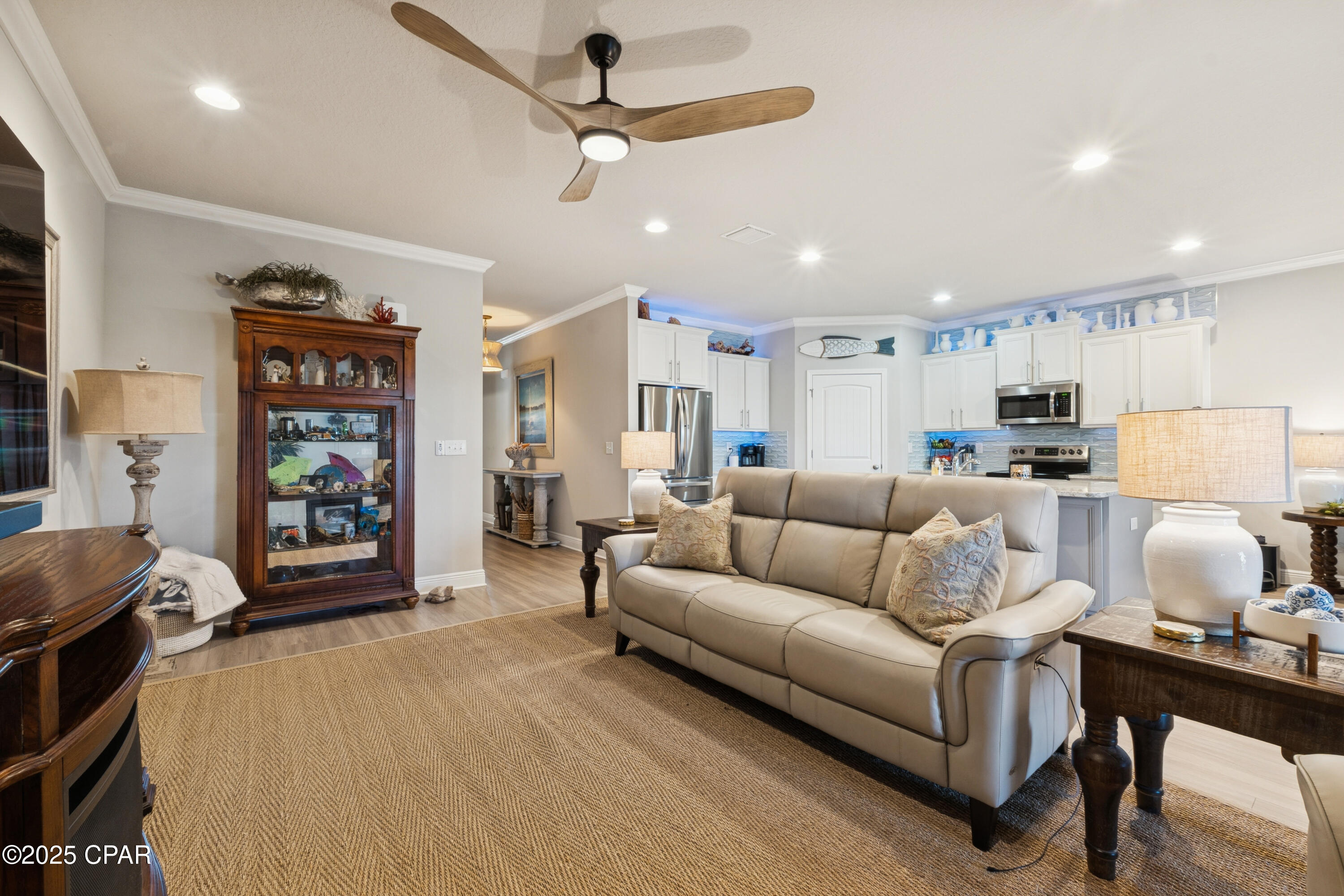 Image 5 For 215 Moonraker Circle