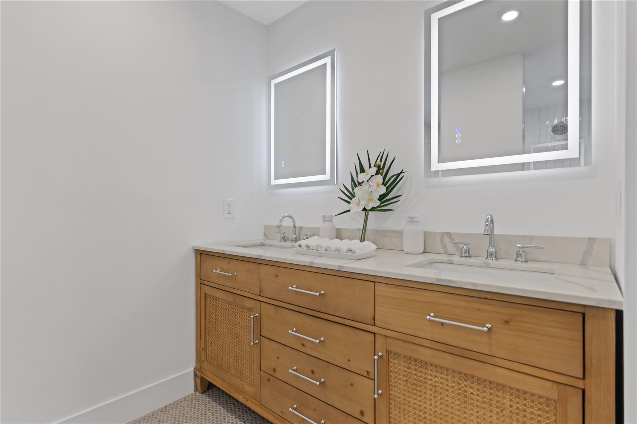 Upstairs Second Primary Bathroom