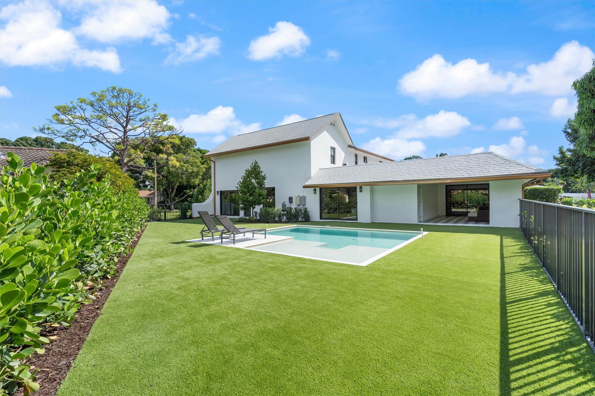 Made in USA, Turf Pool Yard