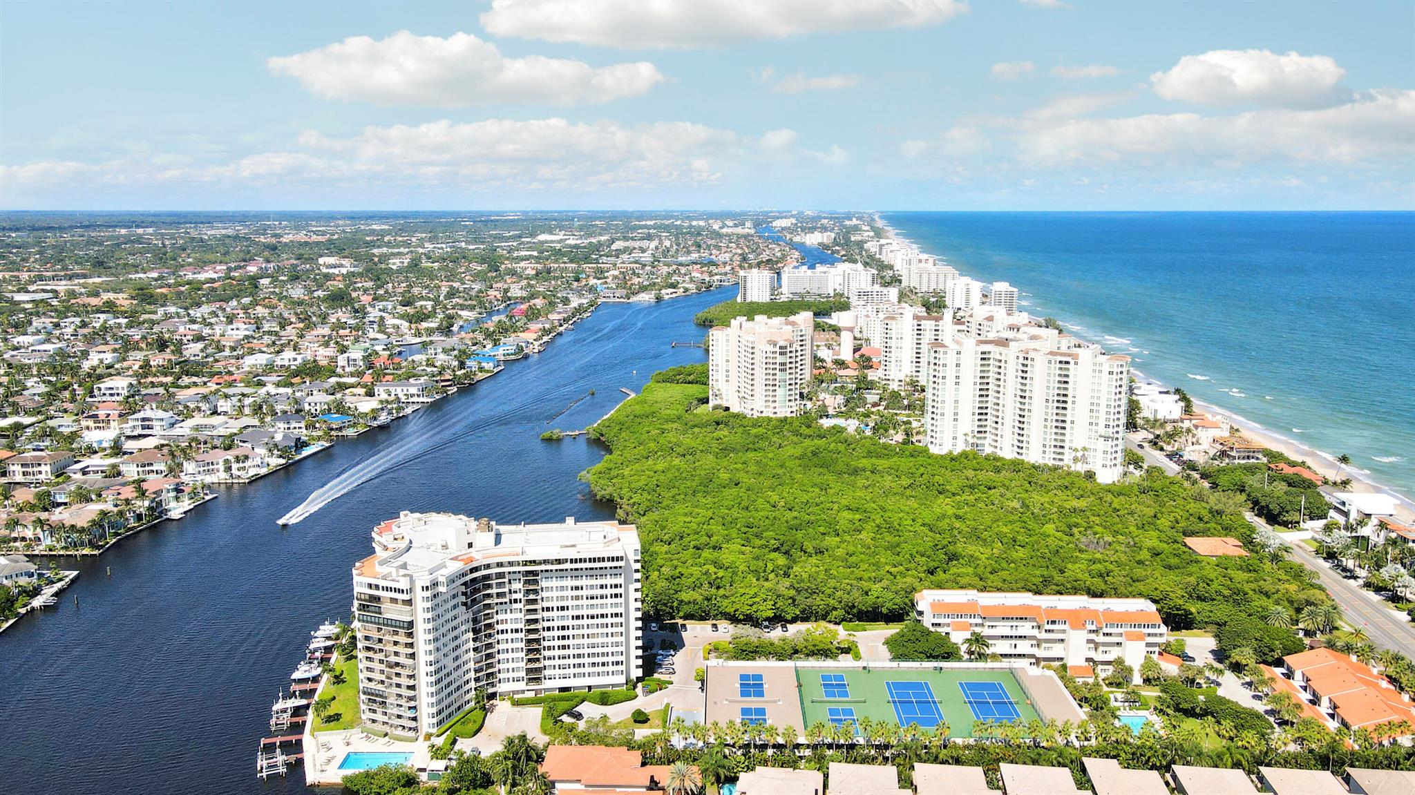 Regency Highland Club Con