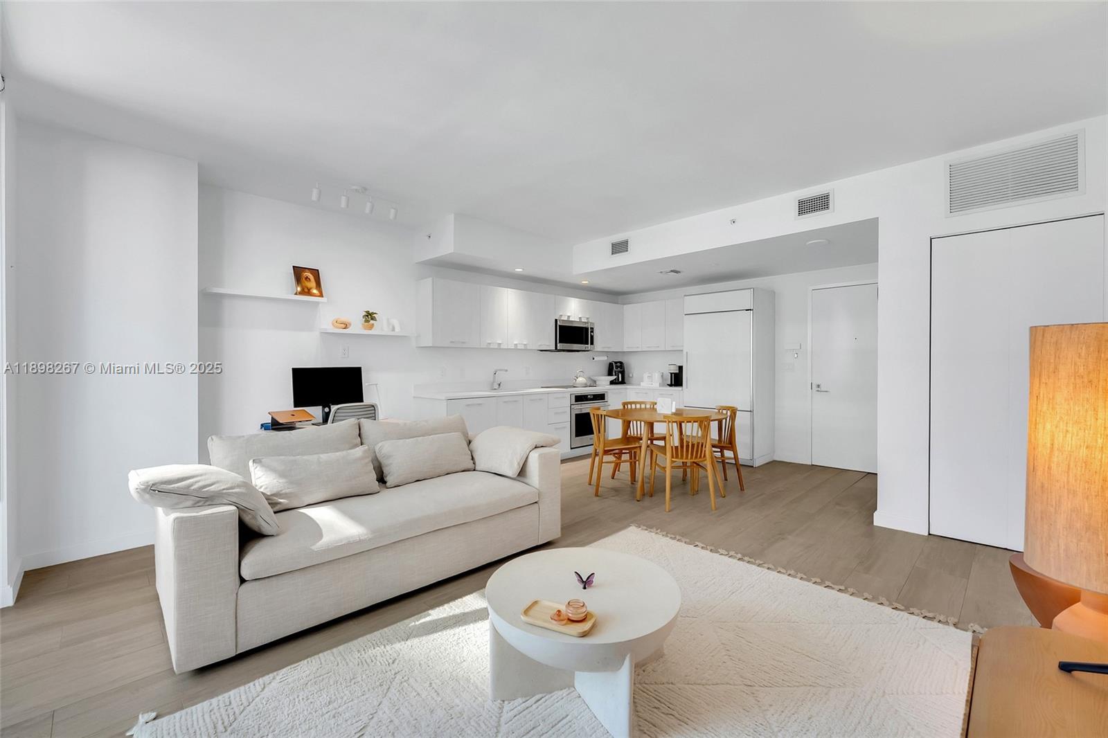 Condo for Sale in Miami, FL